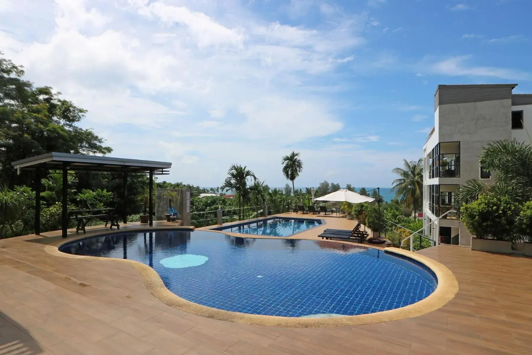 Deluxe Double Room with Sea View in White Flower Lanta Deluxe Double Room with Sea View in White Flower Lanta