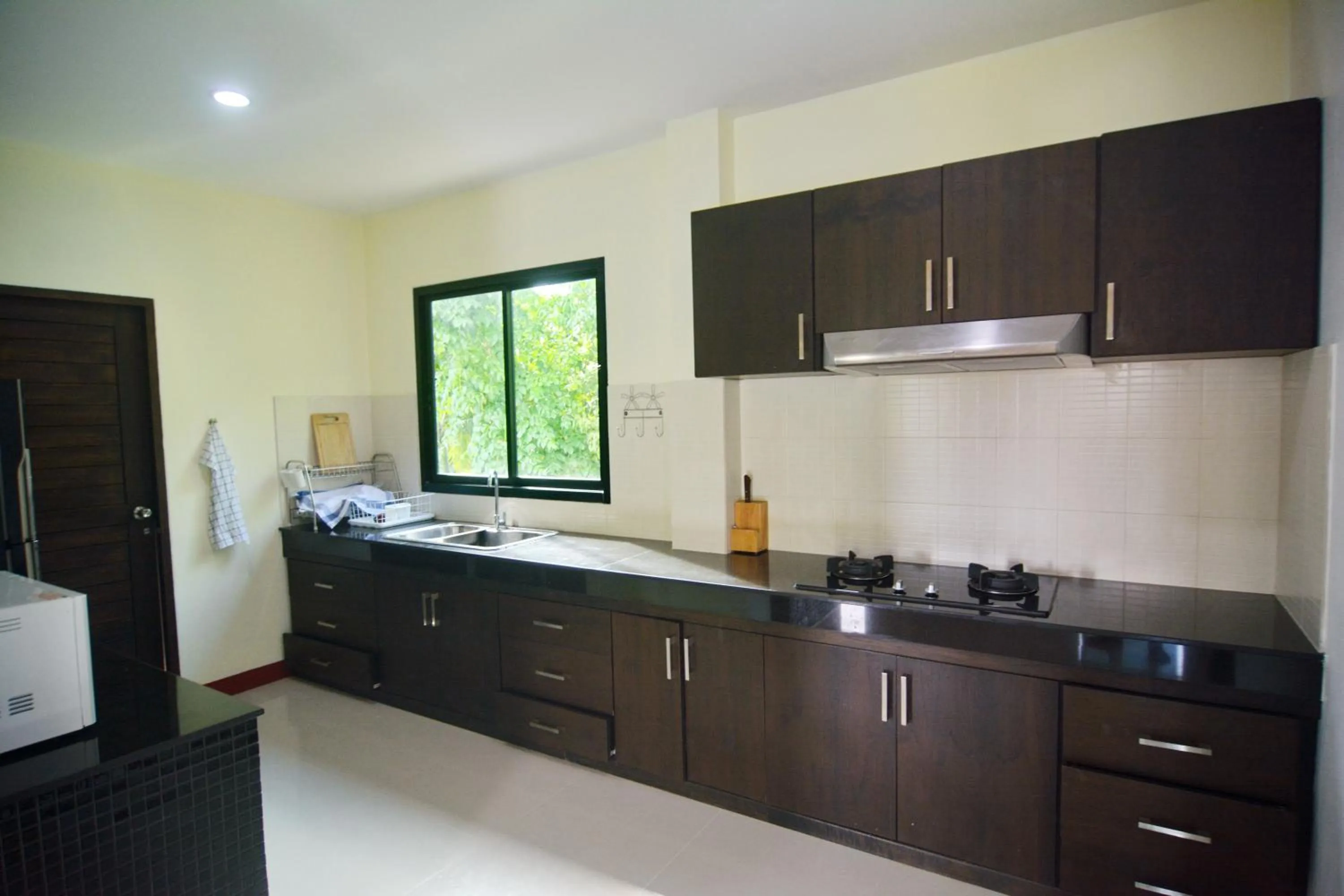 Kitchen or kitchenette in White Flower Lanta