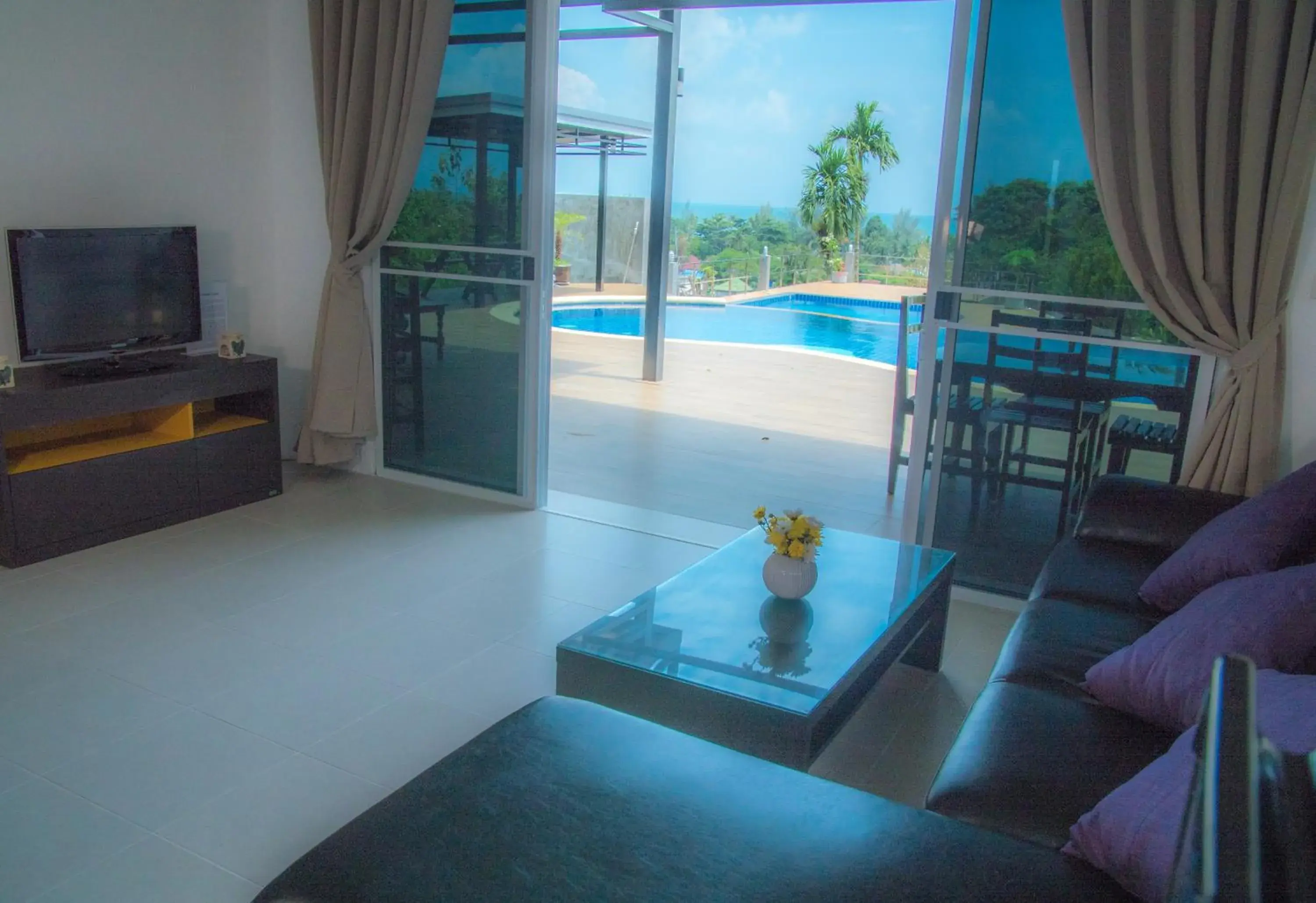 Living room in White Flower Lanta Living room in White Flower Lanta