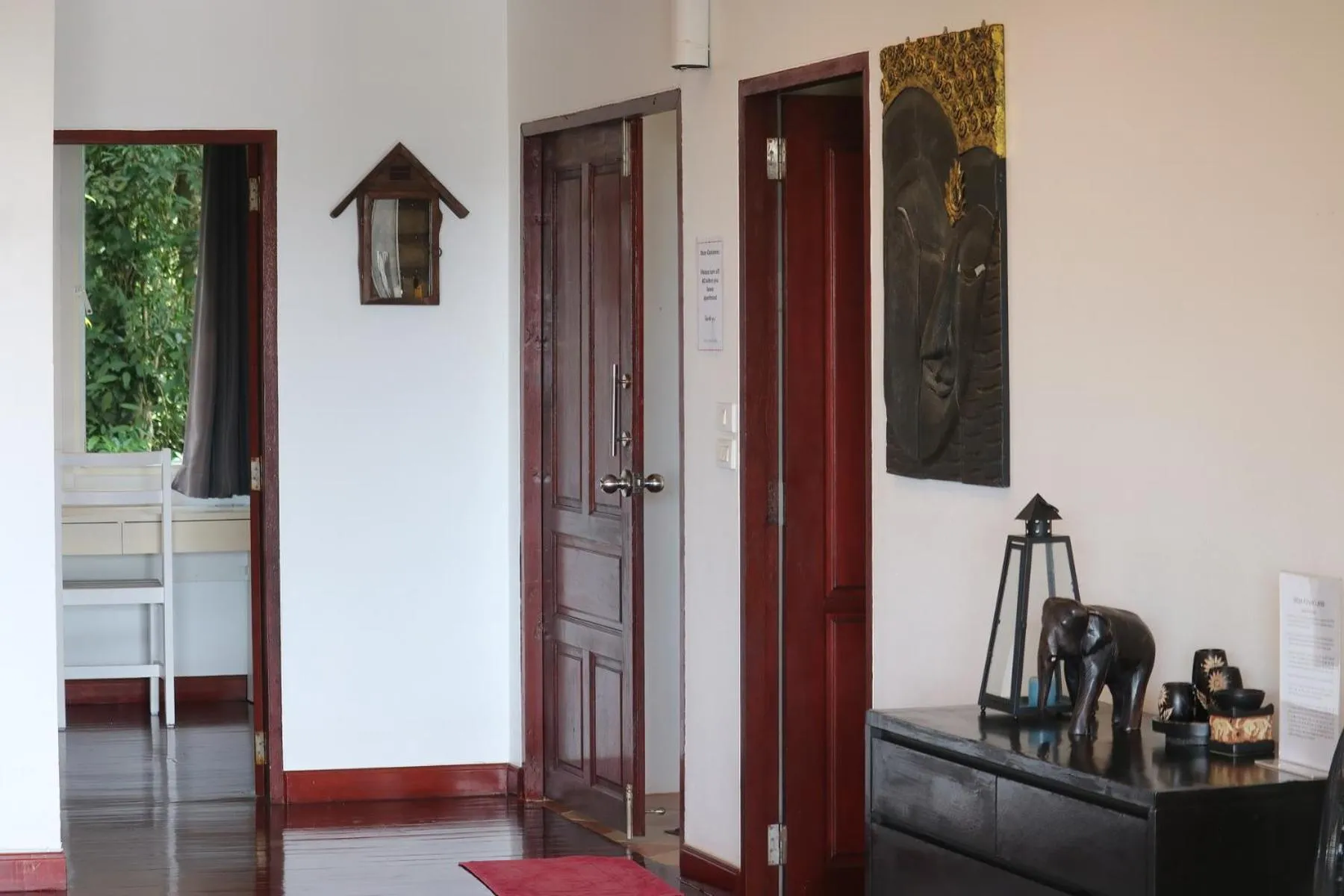 wardrobe in White Flower Lanta