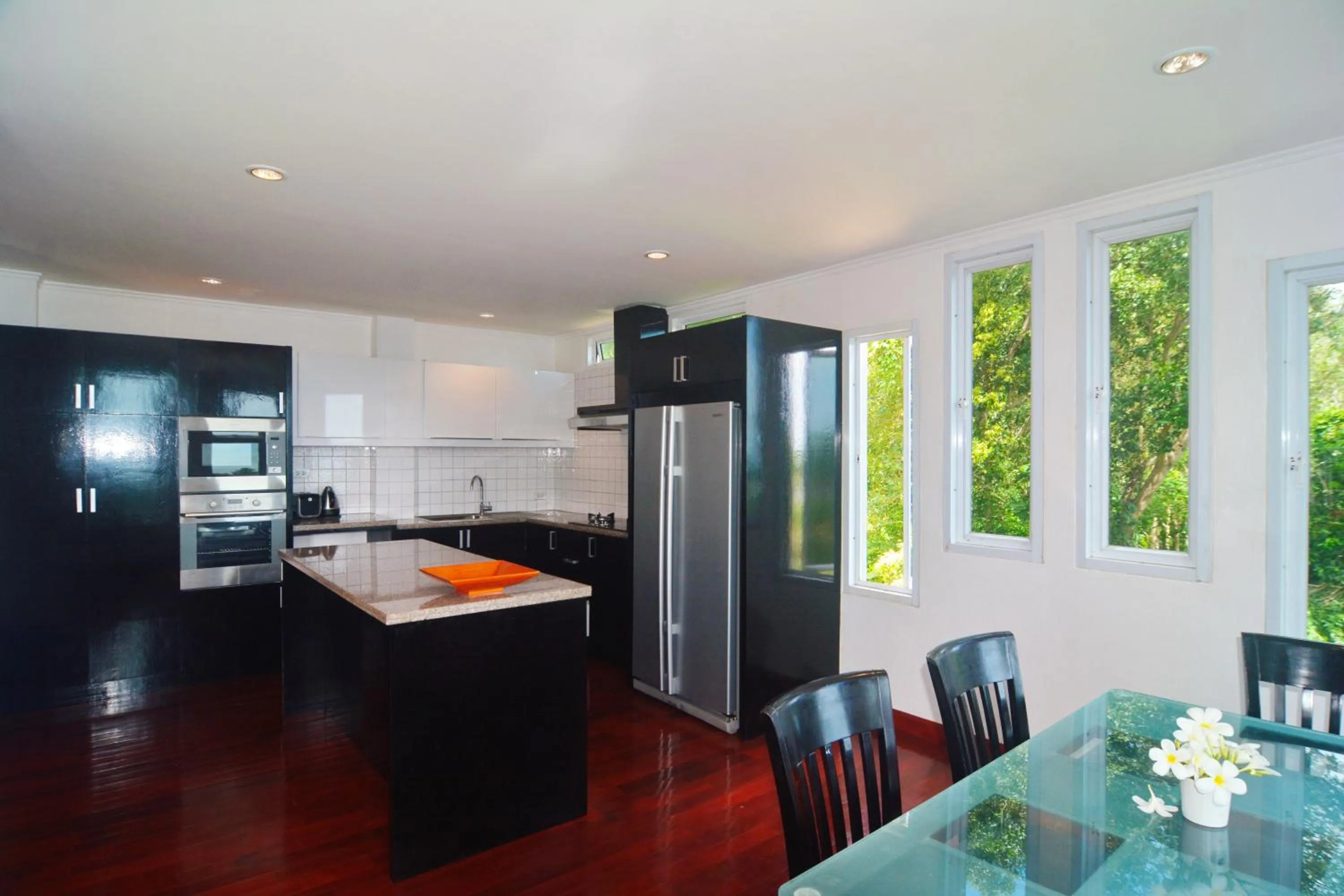 Kitchen or kitchenette in White Flower Lanta