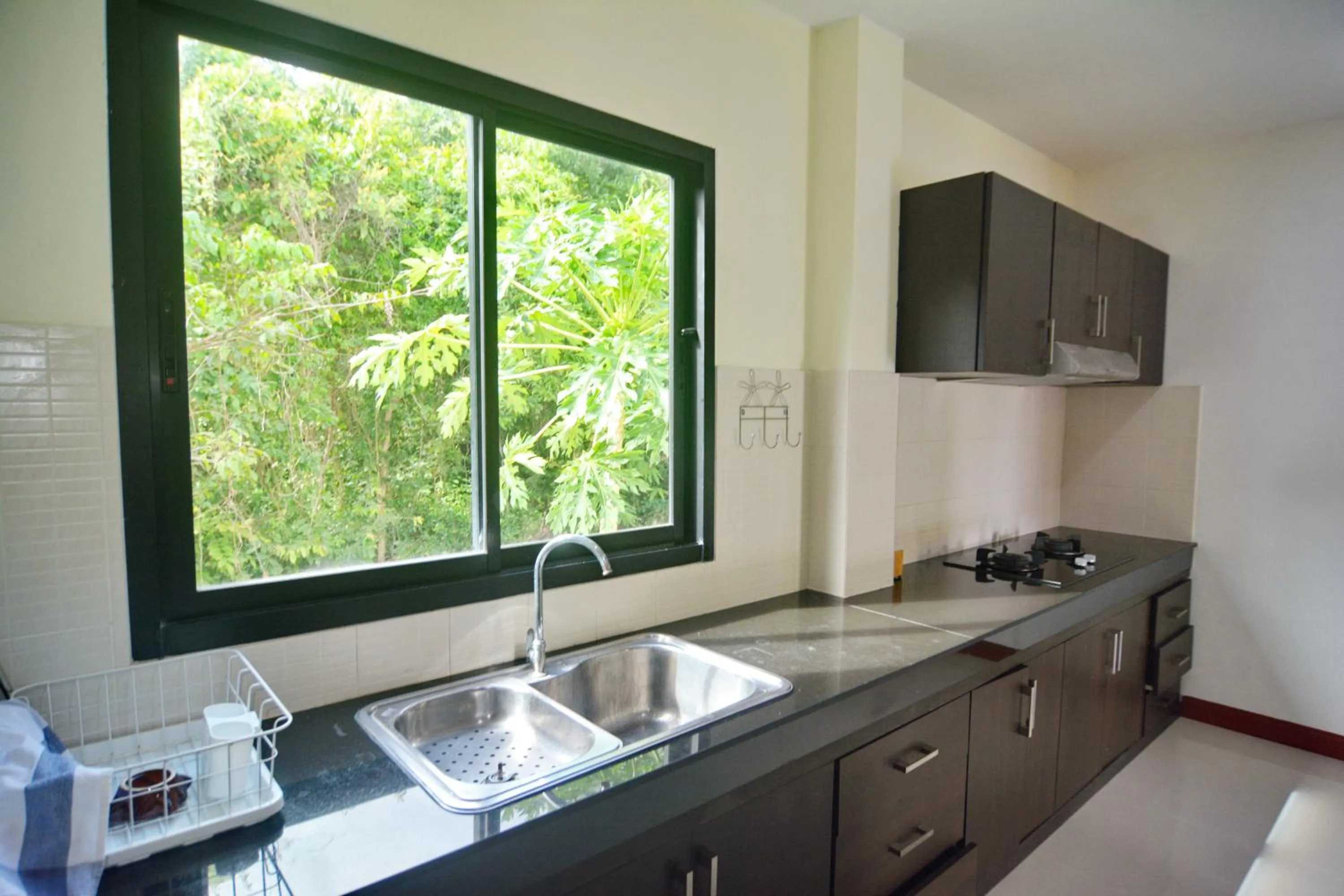 Kitchen or kitchenette in White Flower Lanta