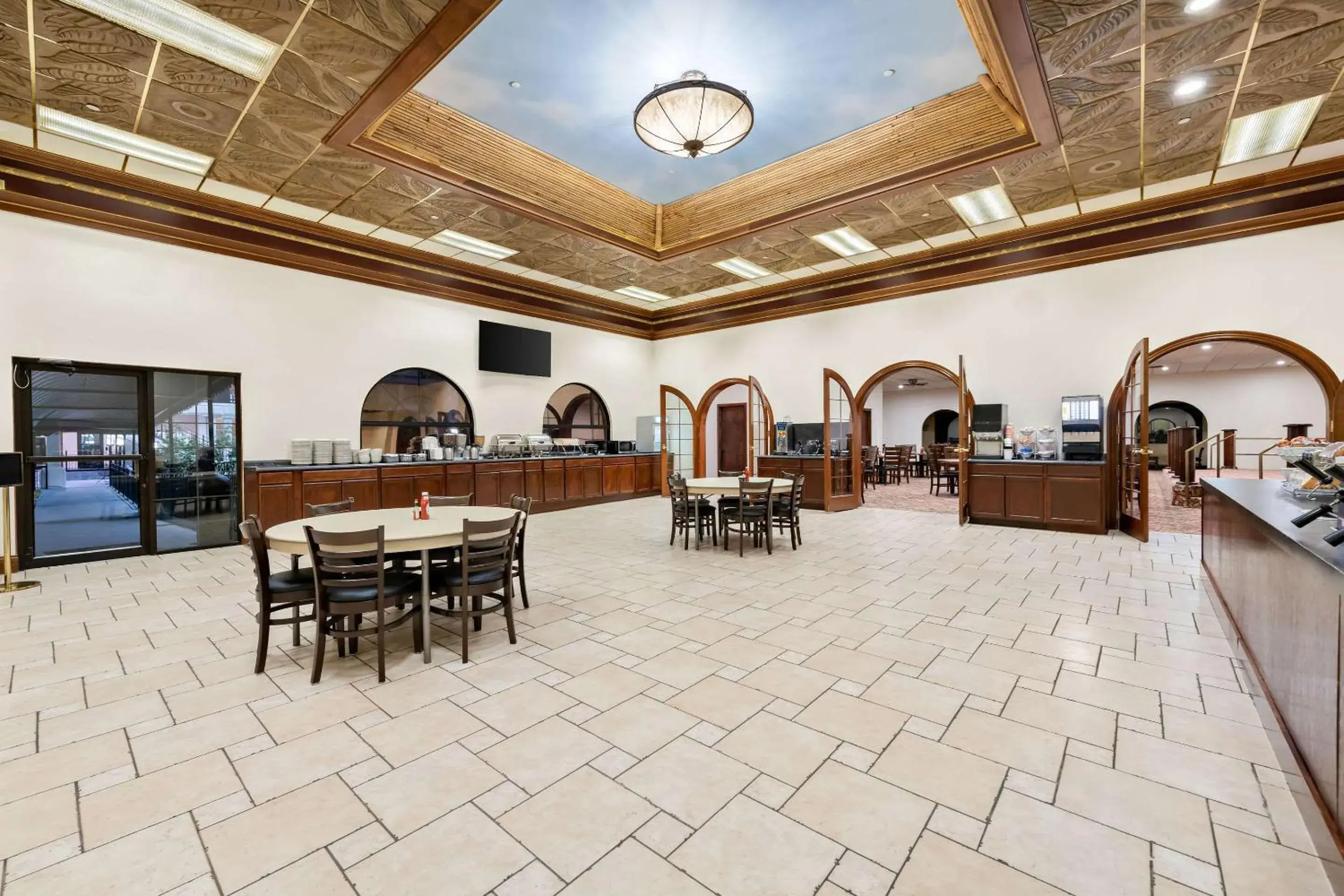 Breakfast in Clarion Inn Branson Breakfast in Clarion Inn Branson