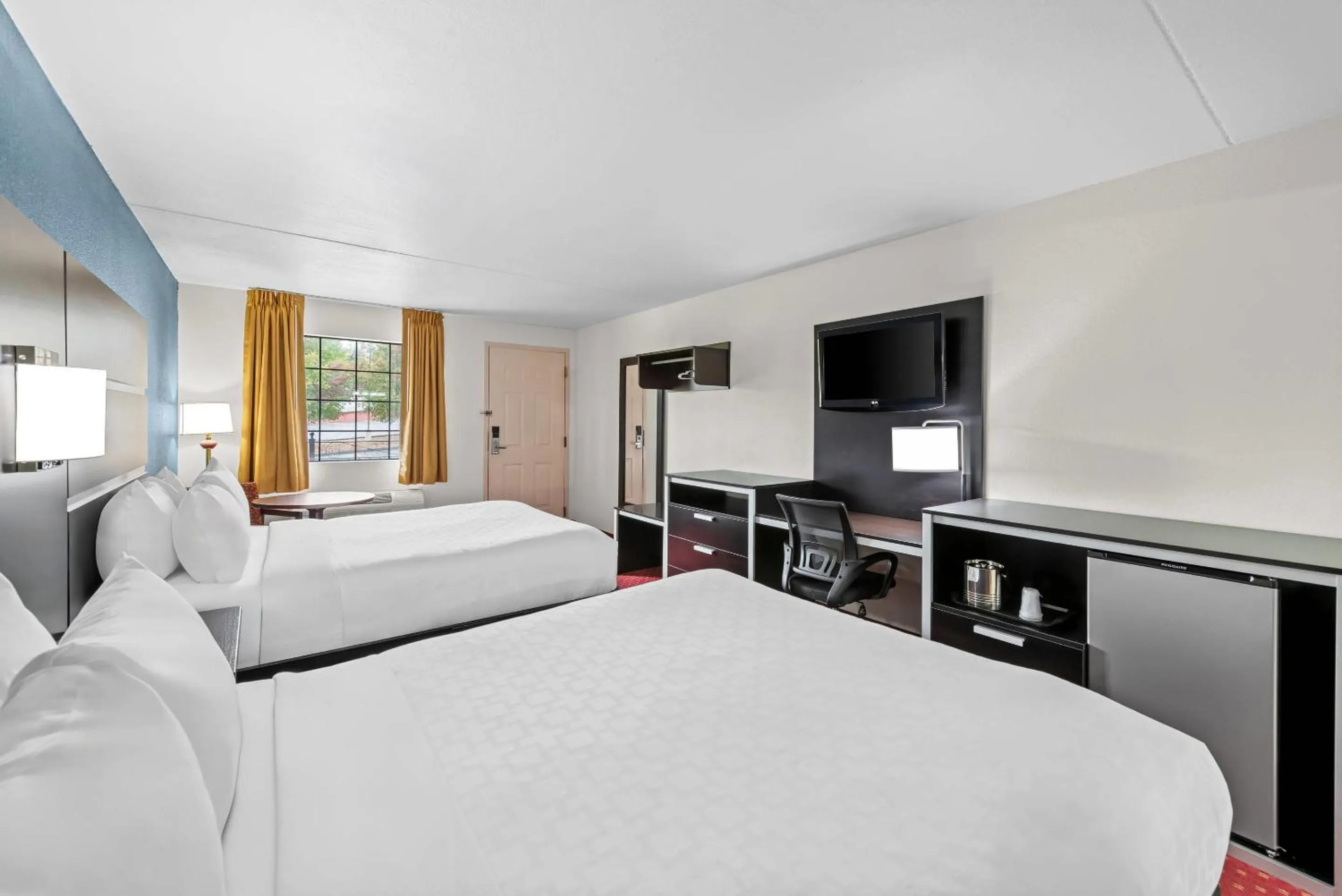 Bedroom, Bed in Clarion Inn Branson