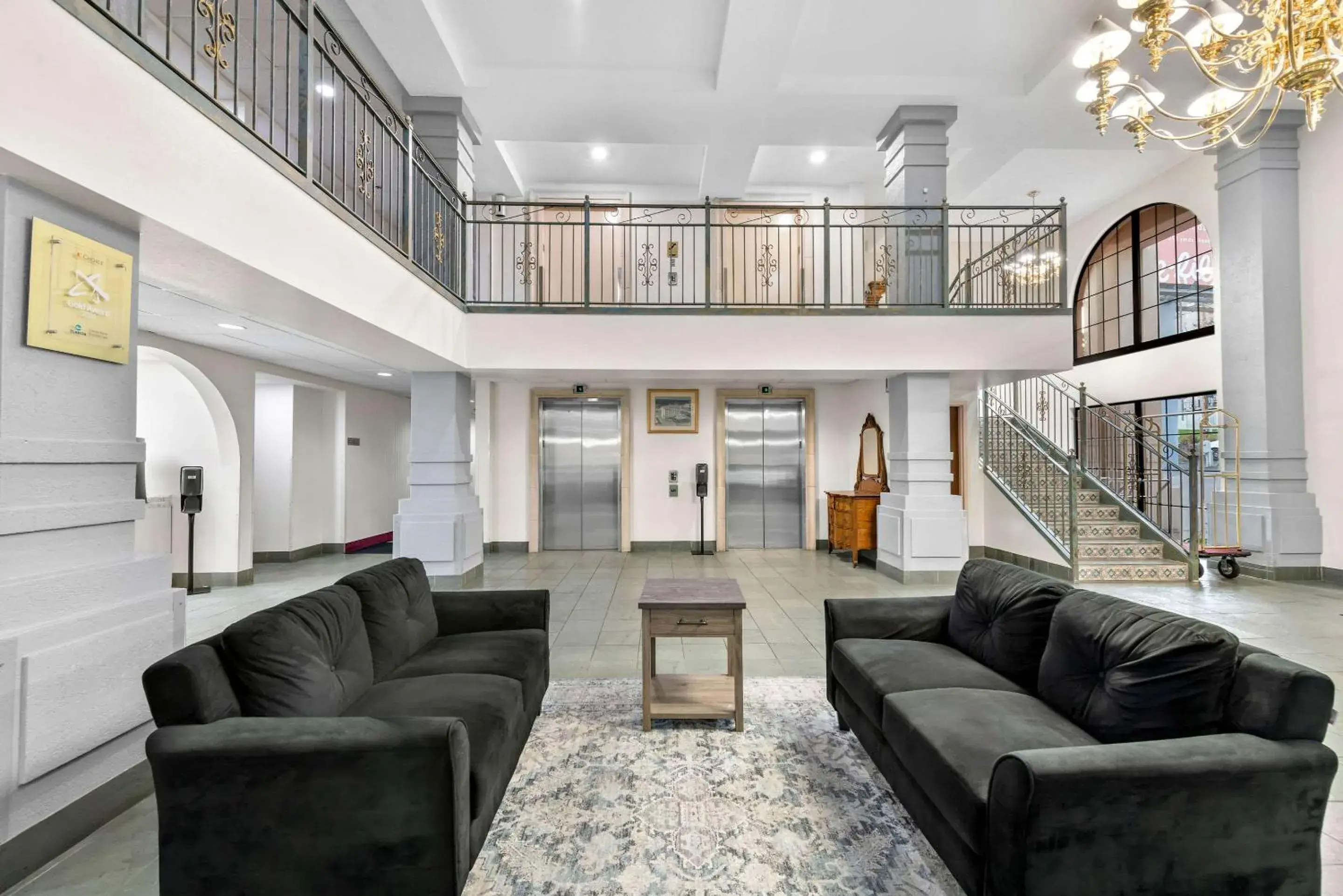 Lobby or reception in Clarion Inn Branson Lobby or reception in Clarion Inn Branson