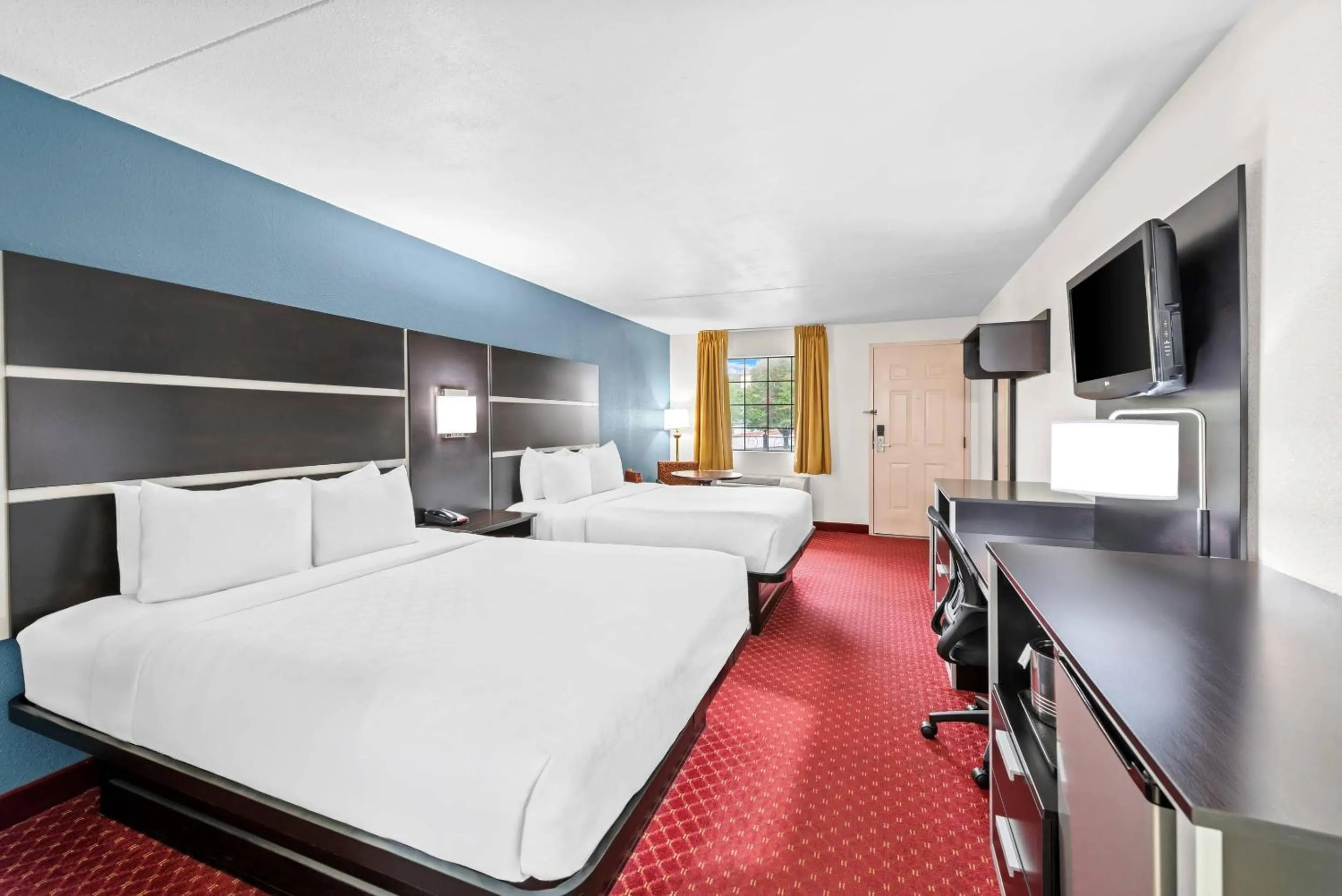 Bedroom, Bed in Clarion Inn Branson