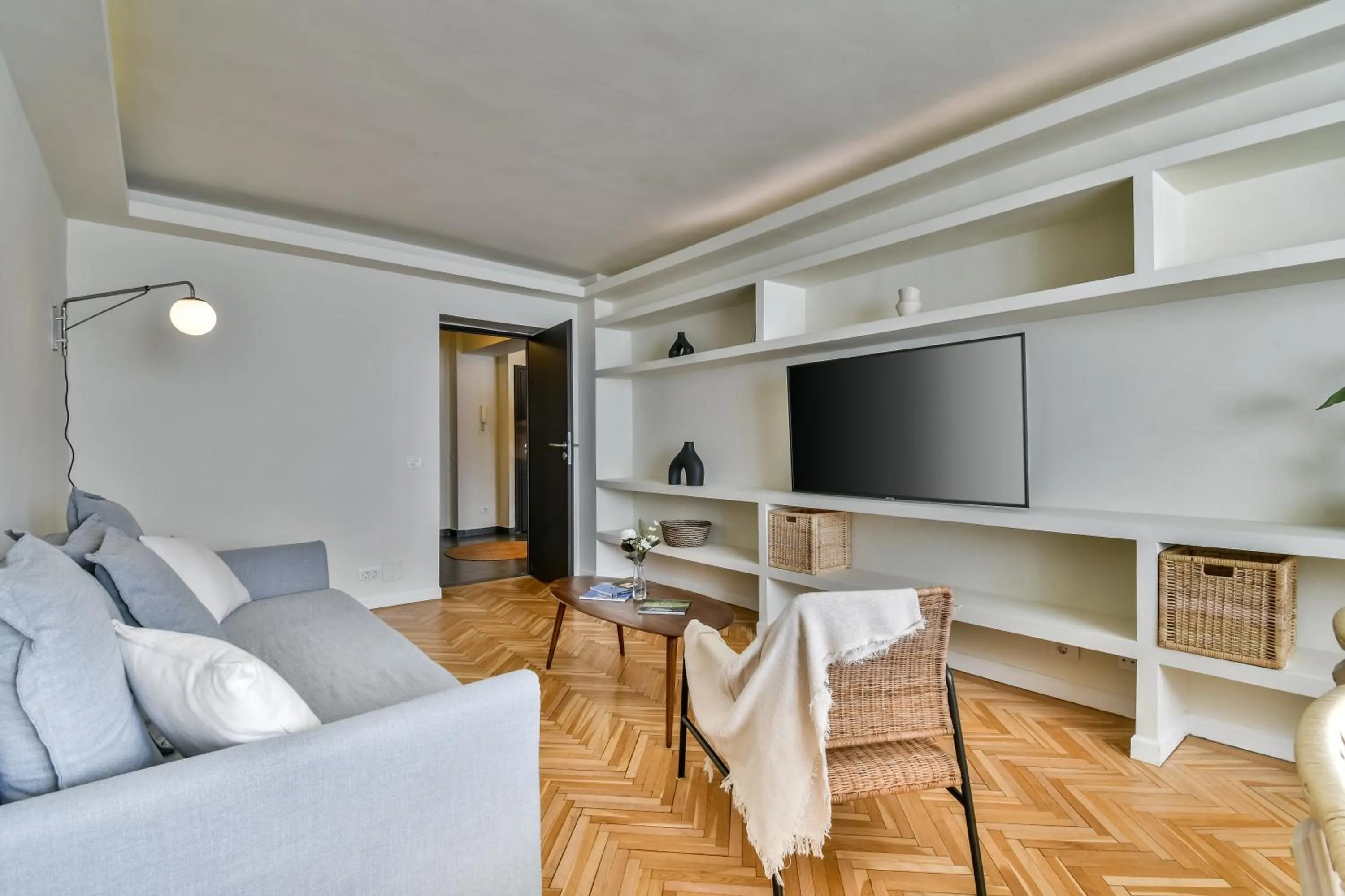 Unirii Center Apartments by Olala Homes