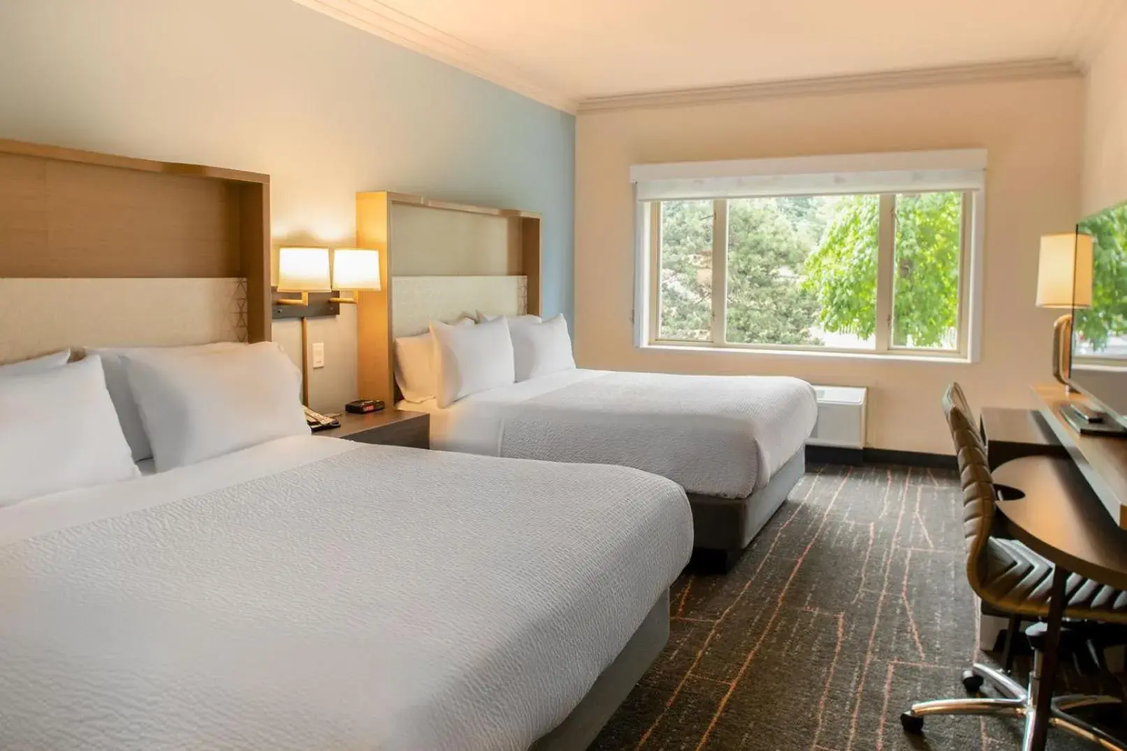 Standard Room with Two Queen Beds in Holiday Inn Victoria - Elk Lake by IHG Standard Room with Two Queen Beds in Holiday Inn Victoria - Elk Lake by IHG