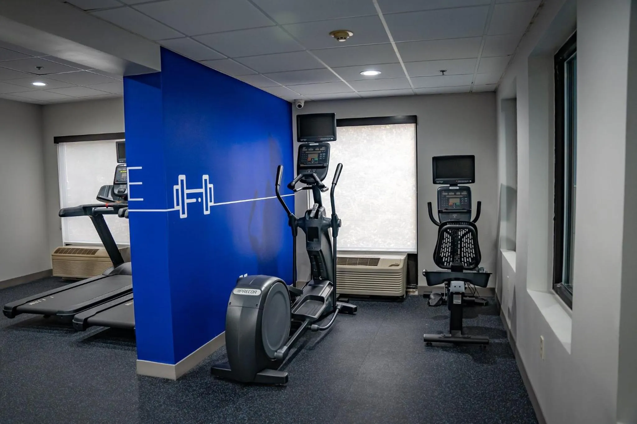 Fitness centre/facilities in Holiday Inn Express Hotel & Suites West Chester by IHG