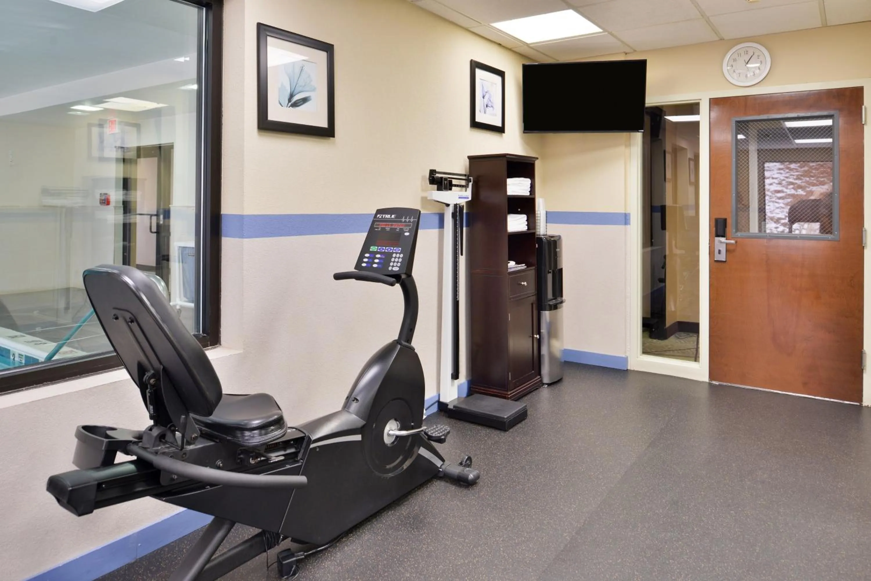 Fitness centre/facilities in Holiday Inn Express Hotel & Suites West Chester by IHG