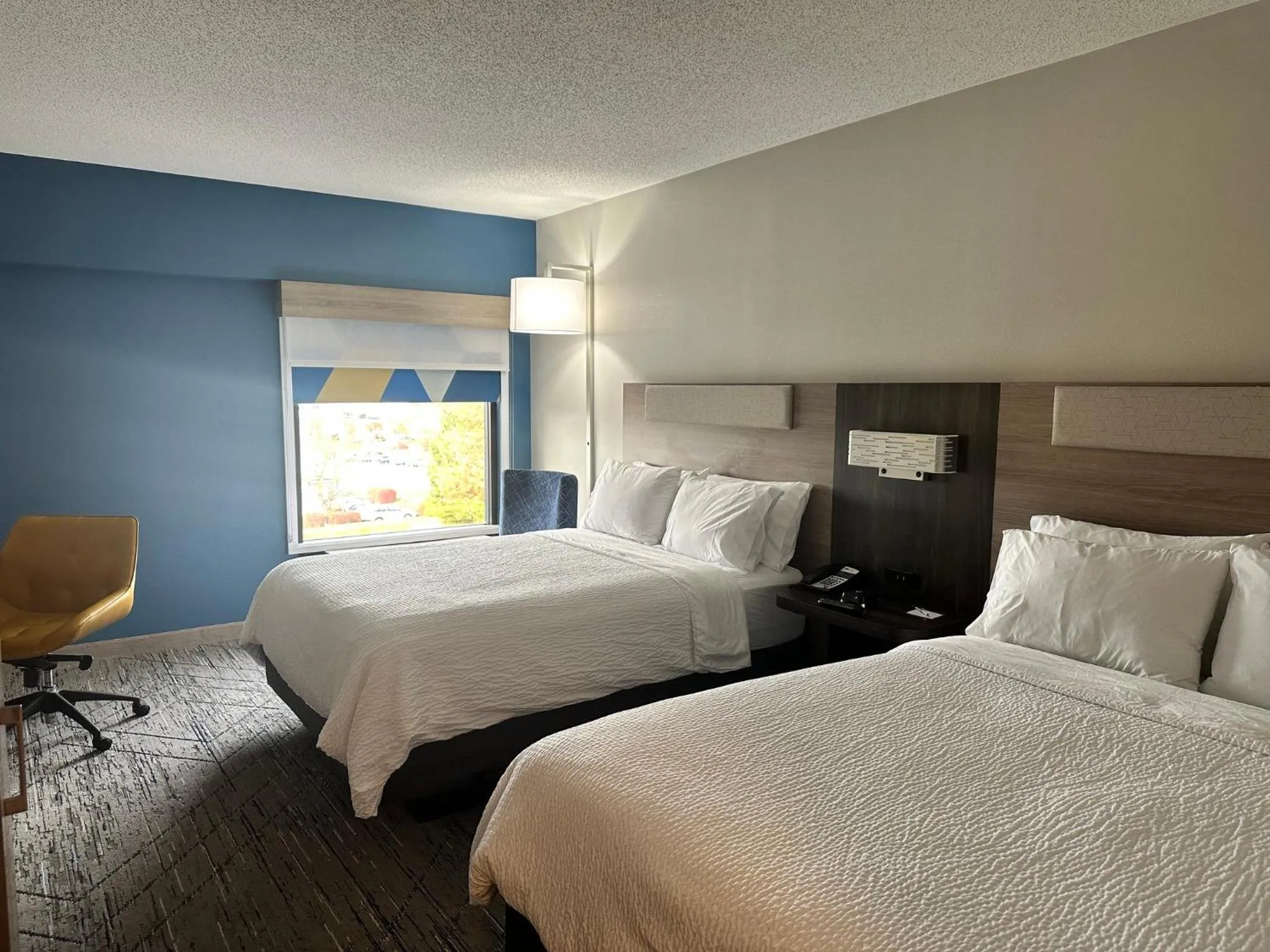 Photo of the whole room, Bed in Holiday Inn Express Hotel & Suites West Chester by IHG