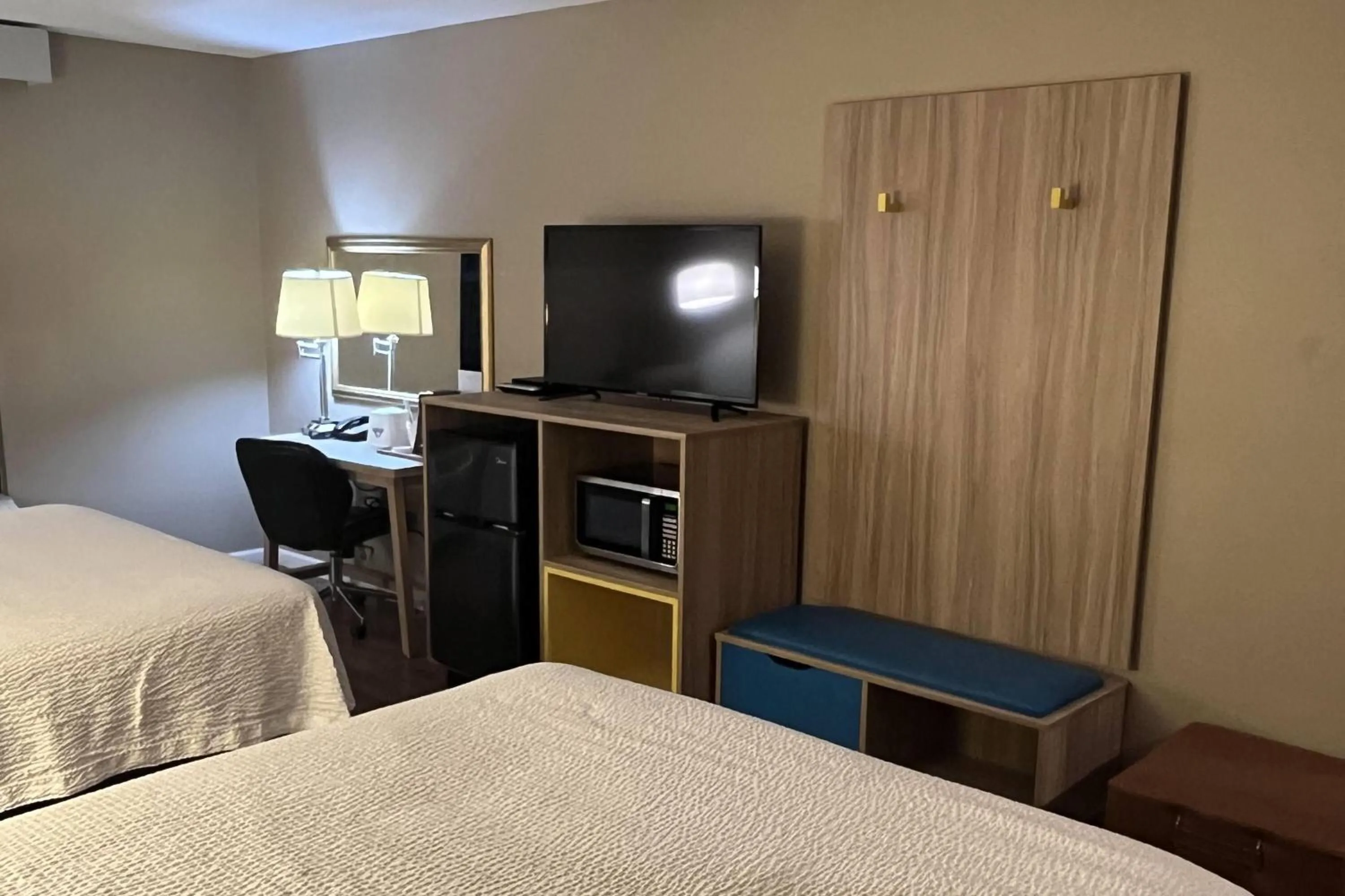 Photo of the whole room, Bed in Days Inn & Suites by Wyndham Cuba
