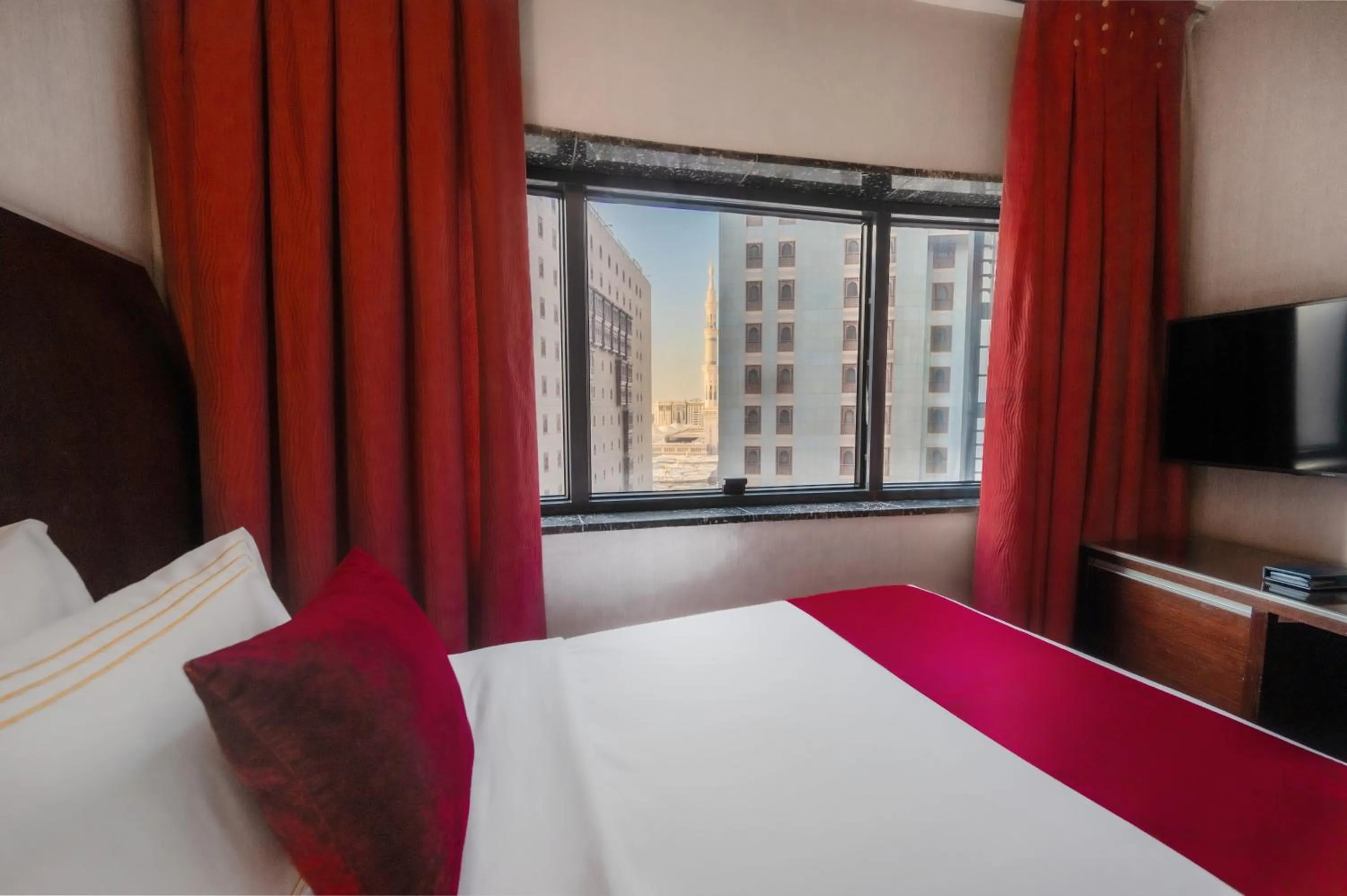 Bedroom, Bed in Maysan Al Harithia Hotel