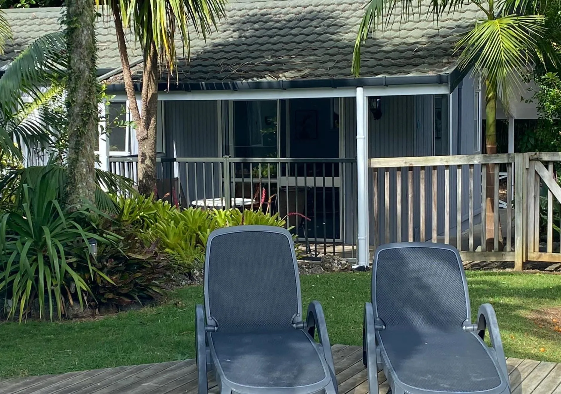 Colonial House Motel