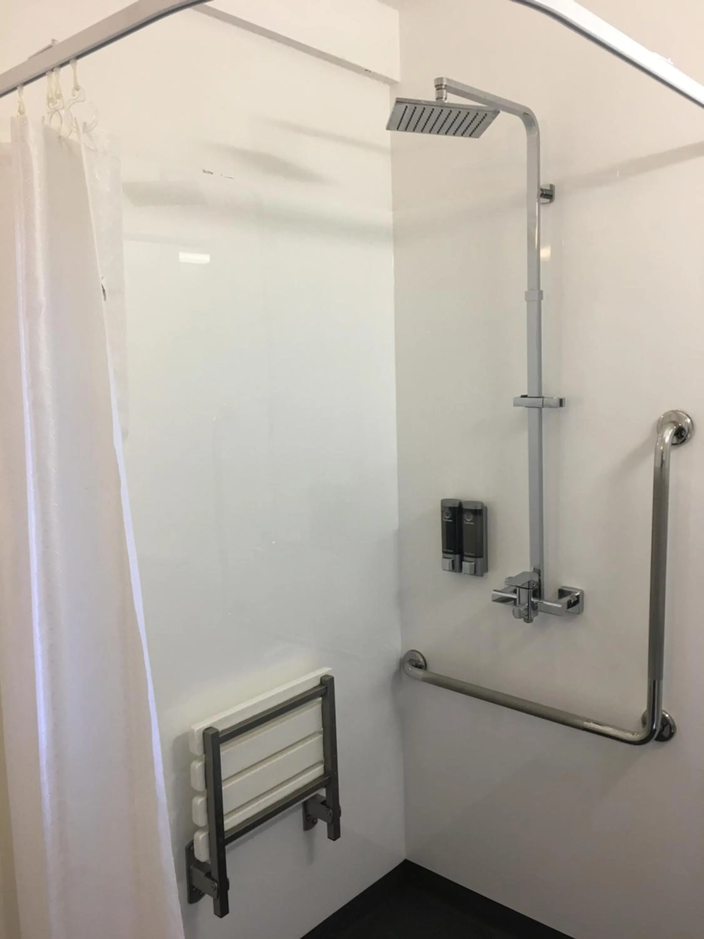 Colonial House Motel