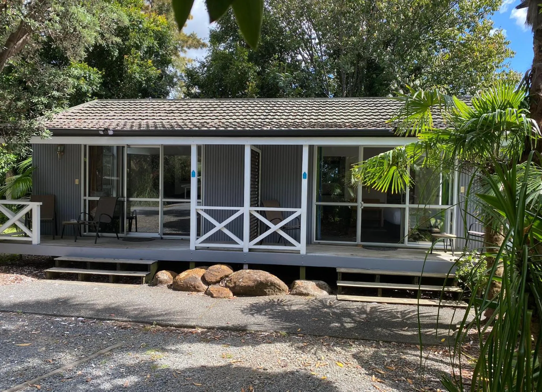 Property building in Colonial House Motel