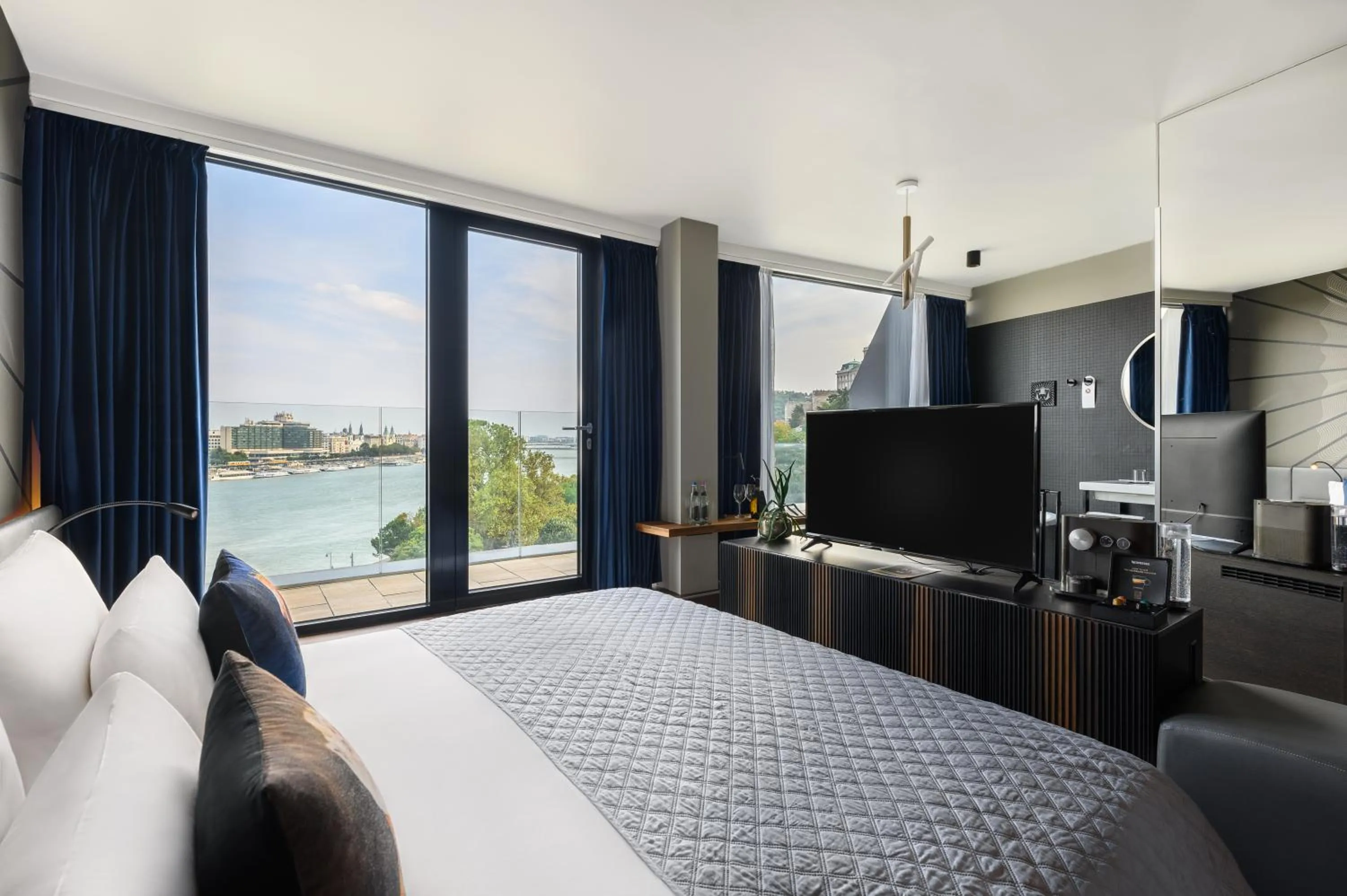 Bed in Hotel Clark Budapest - Adults Only