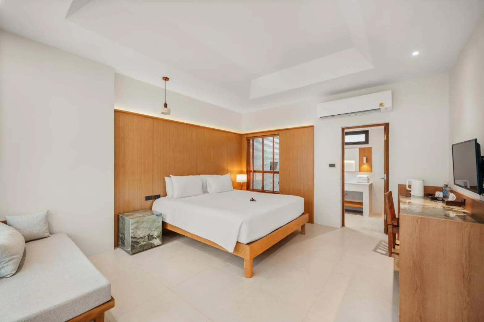 Bed in Baan Chaweng Beach Resort & Spa - SHA Extra Plus