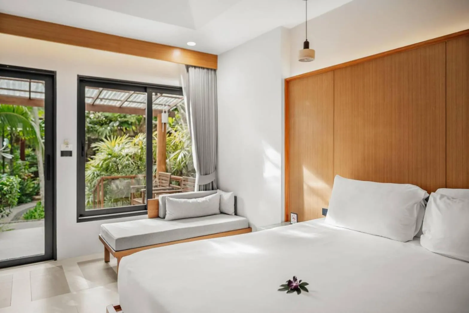 Bed in Baan Chaweng Beach Resort & Spa - SHA Extra Plus