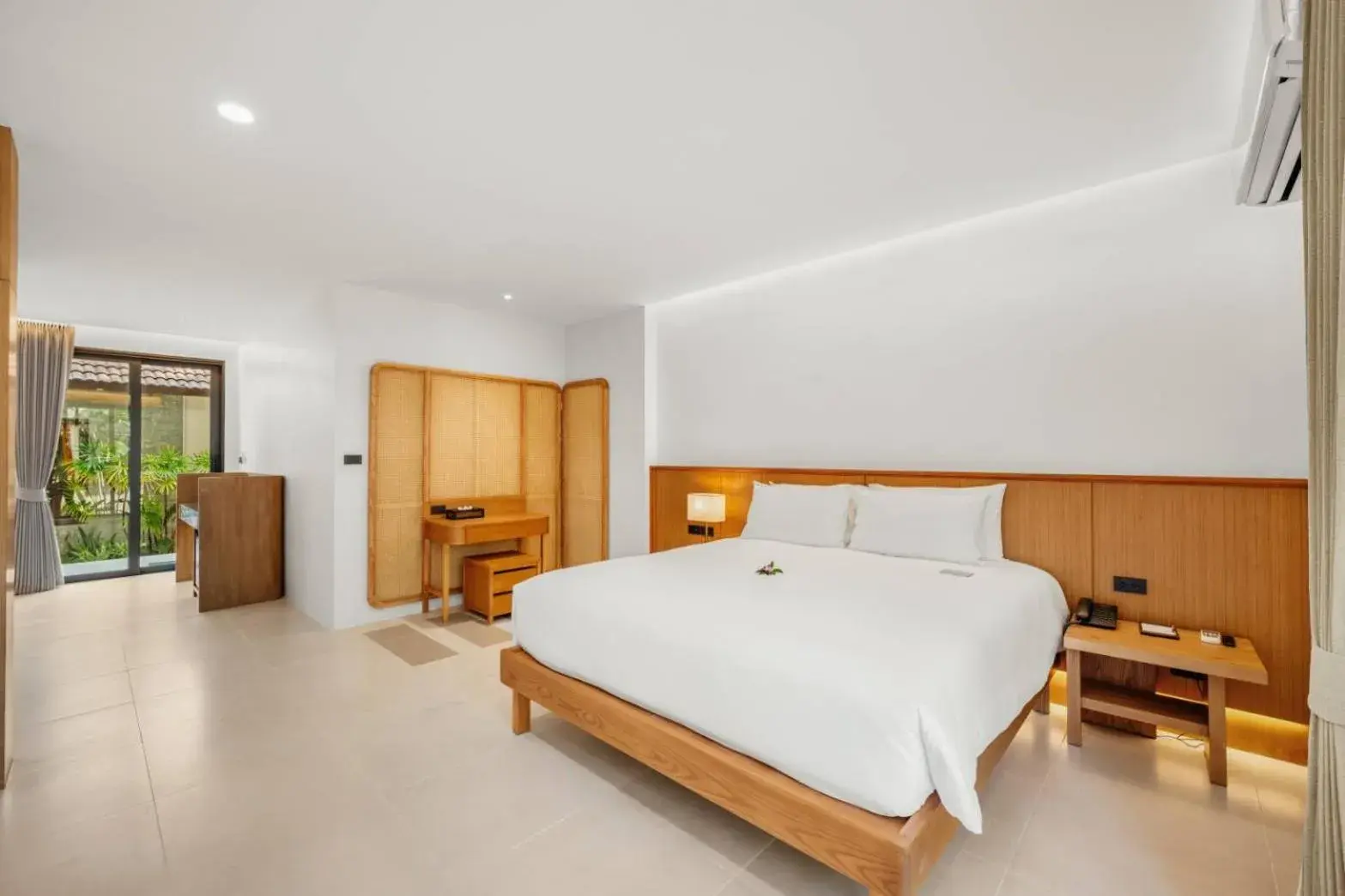 Bed in Baan Chaweng Beach Resort & Spa - SHA Extra Plus Bed in Baan Chaweng Beach Resort & Spa - SHA Extra Plus