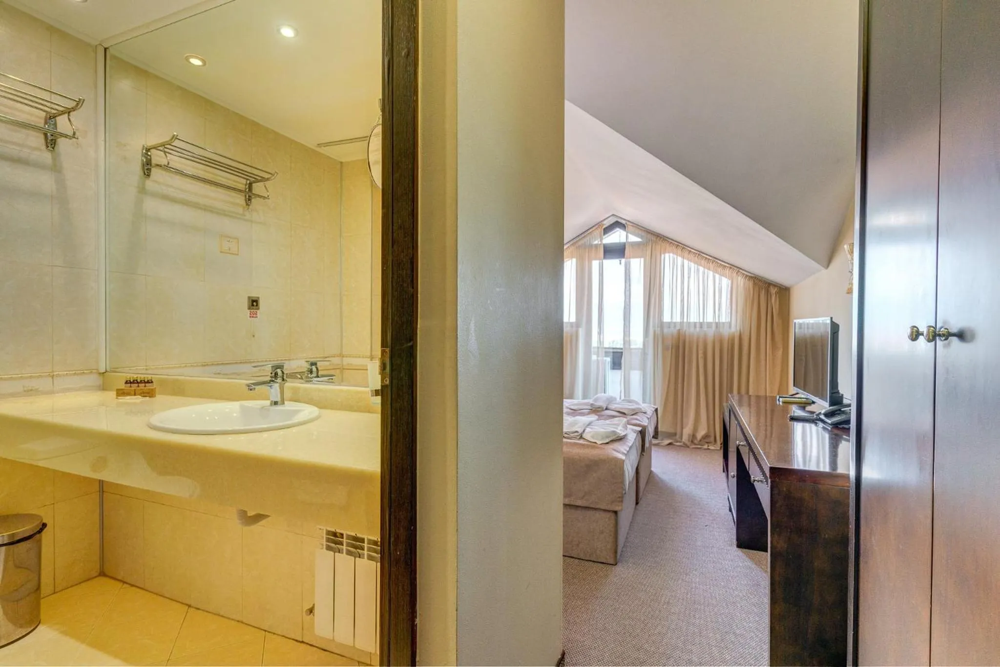 Bedroom in Hotel Bansko SPA & Holidays - Free Parking