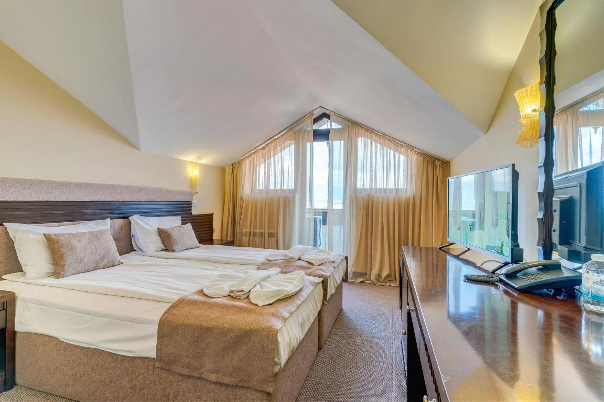 Bedroom, Bed in Hotel Bansko SPA & Holidays - Free Parking