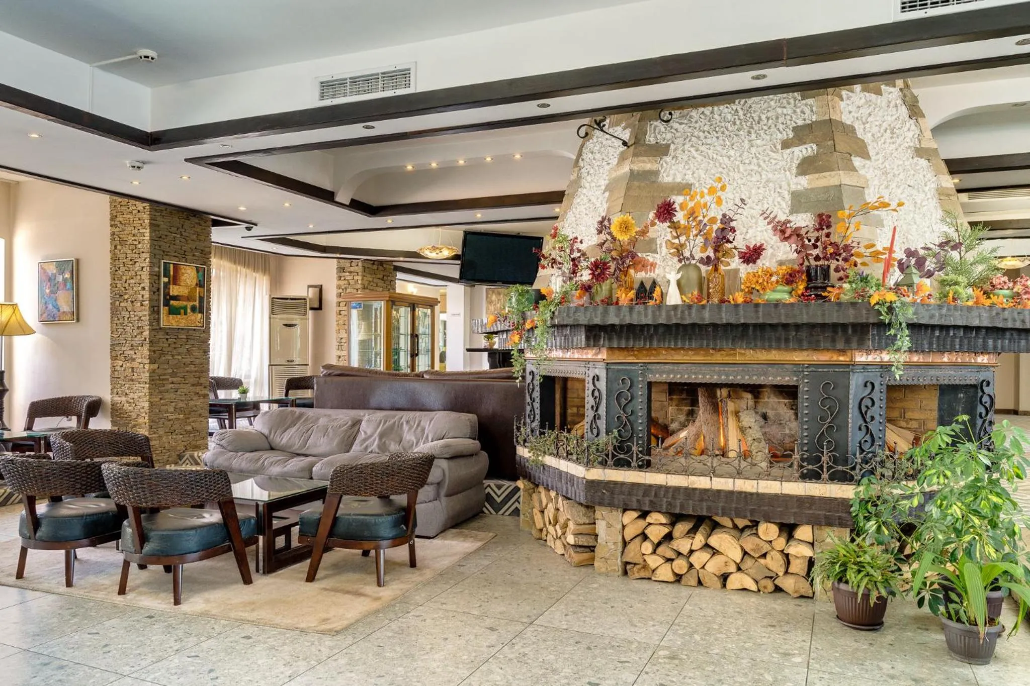 Lobby or reception in Hotel Bansko SPA & Holidays - Free Parking