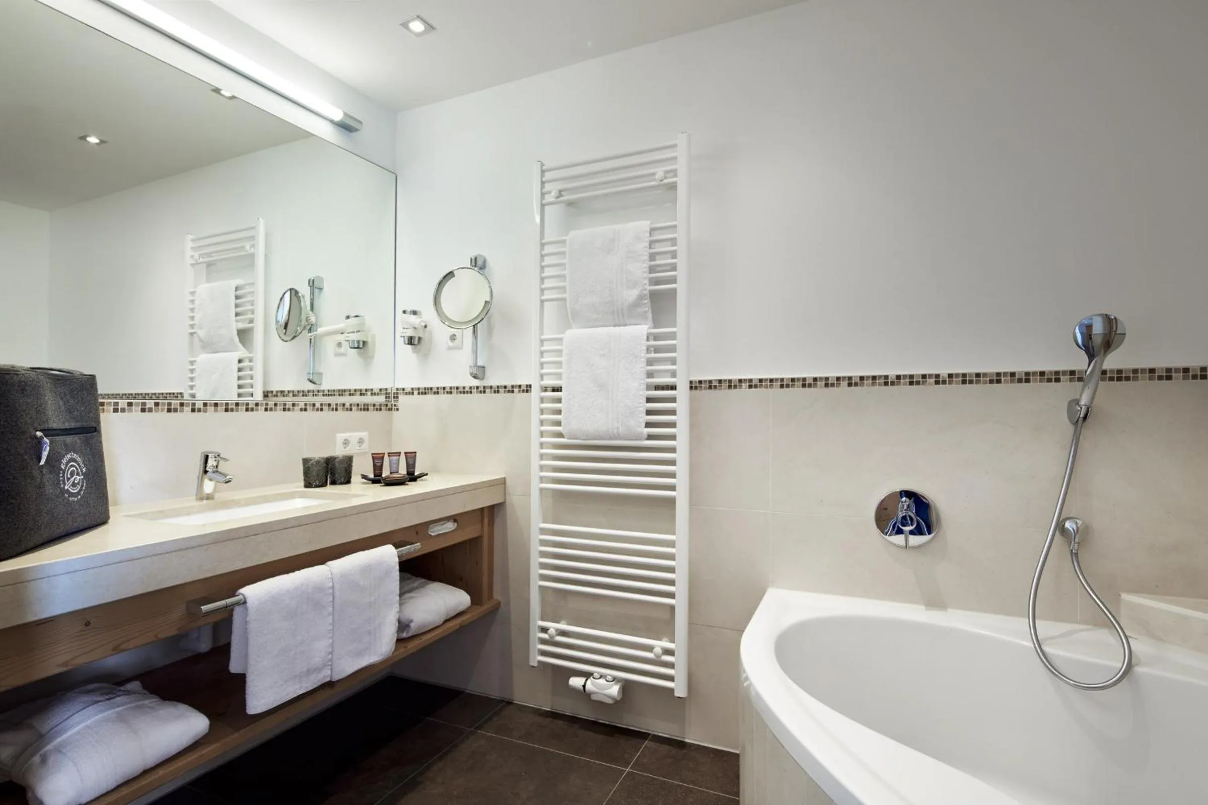 Bathroom in Hotel Gletscherblick