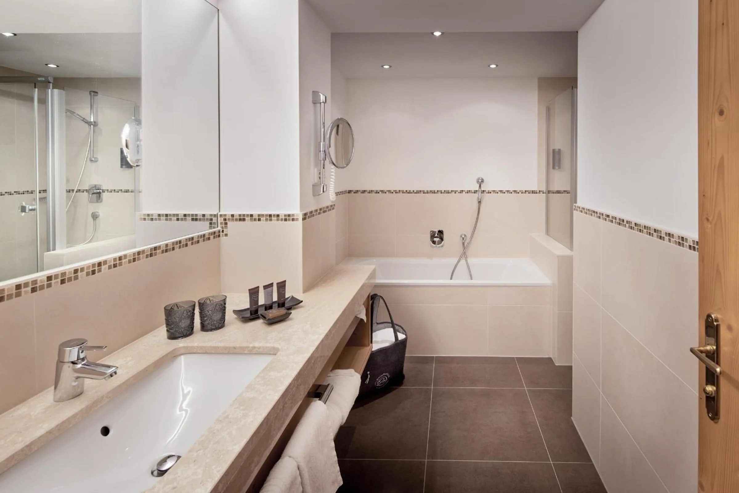 Shower in Hotel Gletscherblick