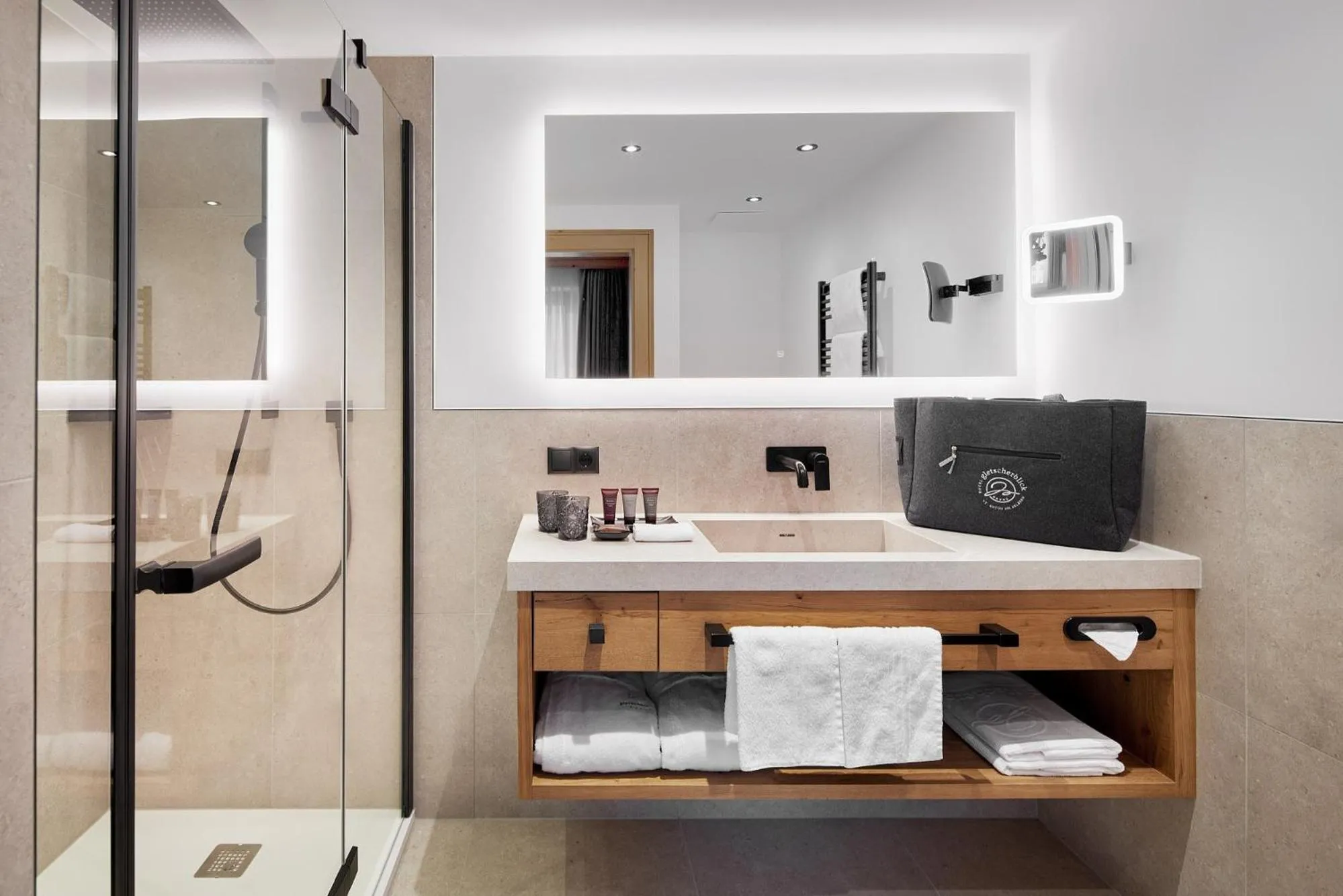 Shower in Hotel Gletscherblick