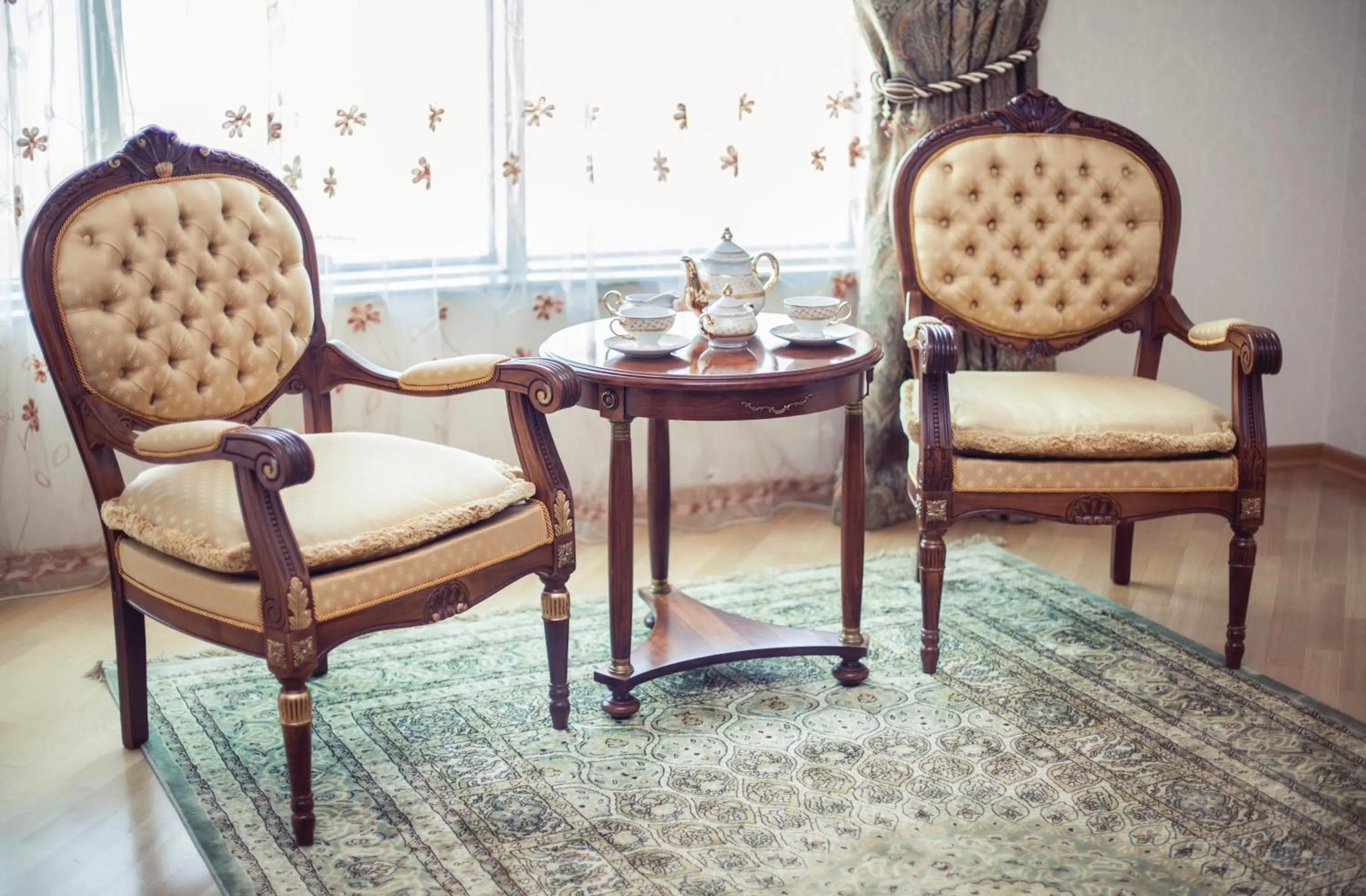 Seating area in Grand Hotel Victory
