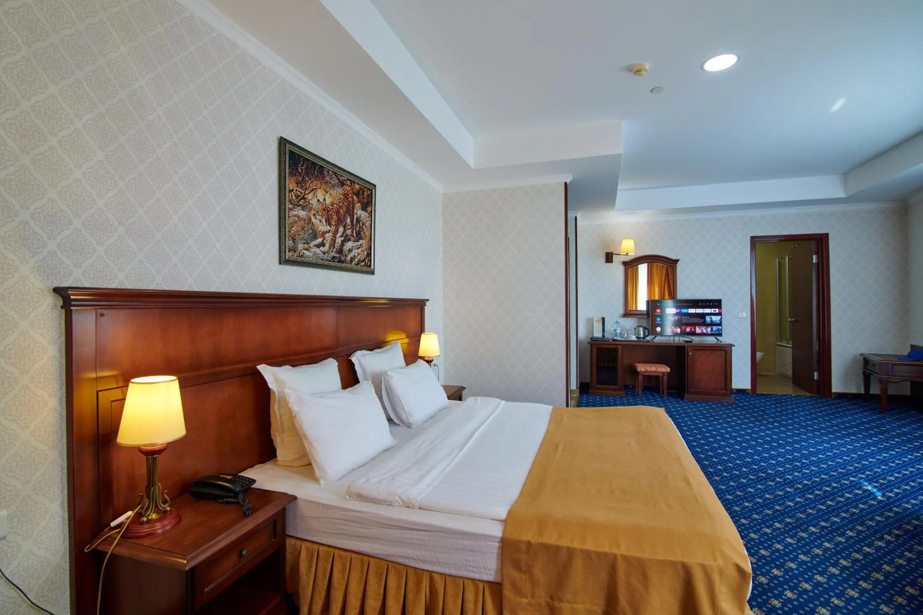 Bed in Grand Hotel Victory