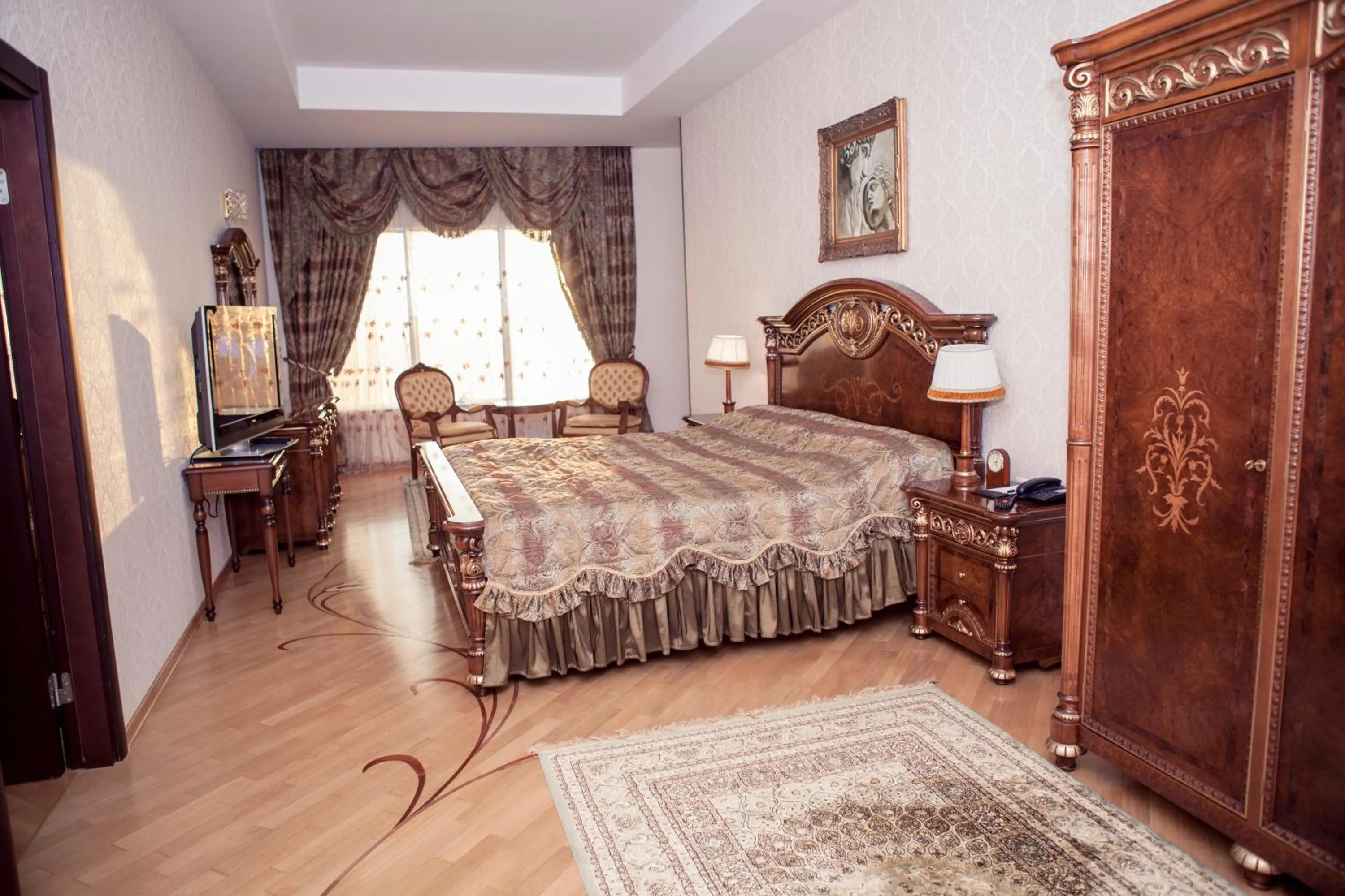 Bedroom, Bed in Grand Hotel Victory