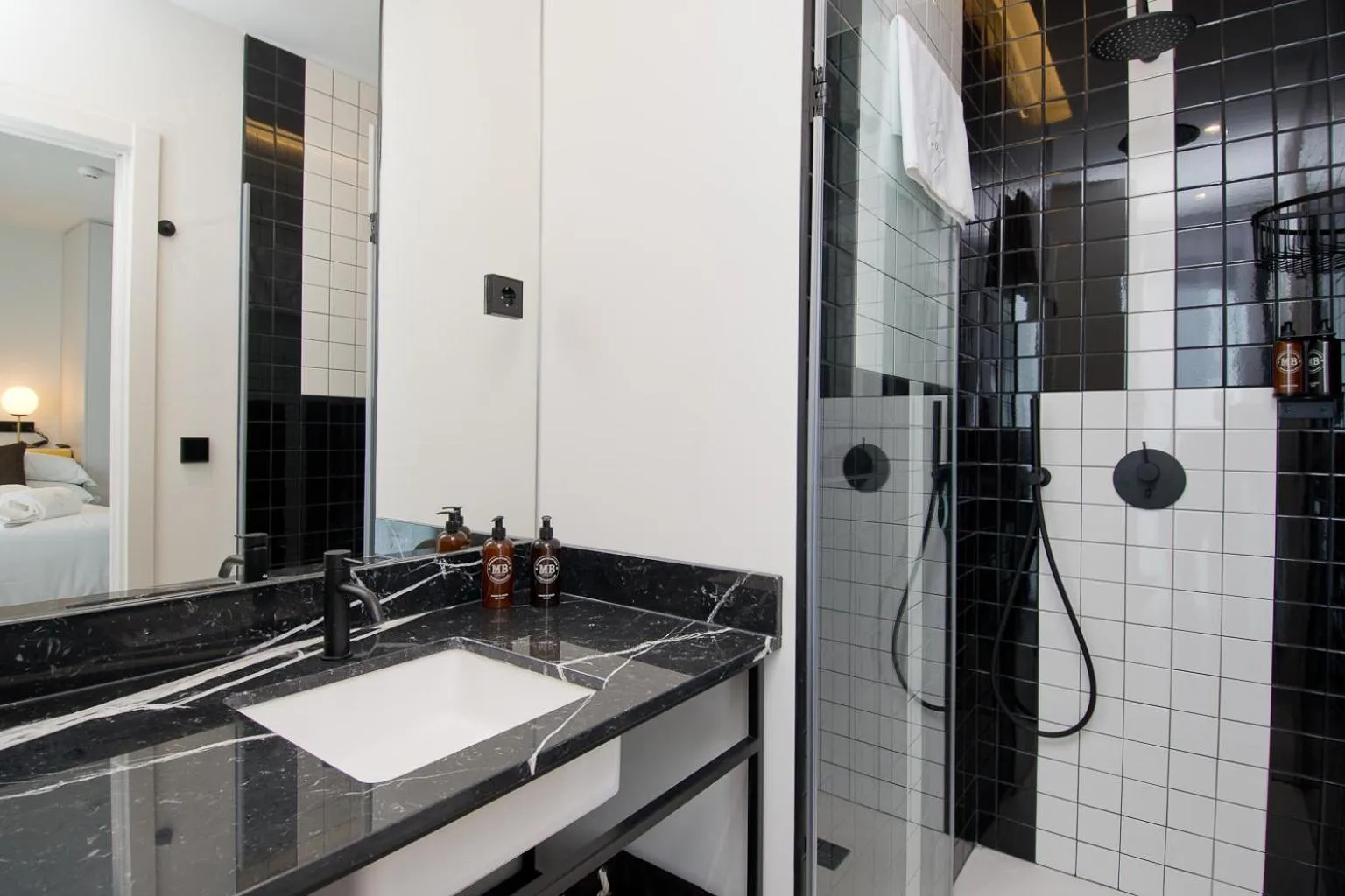 Shower in Amor de Dios 17 Boutique Apartments