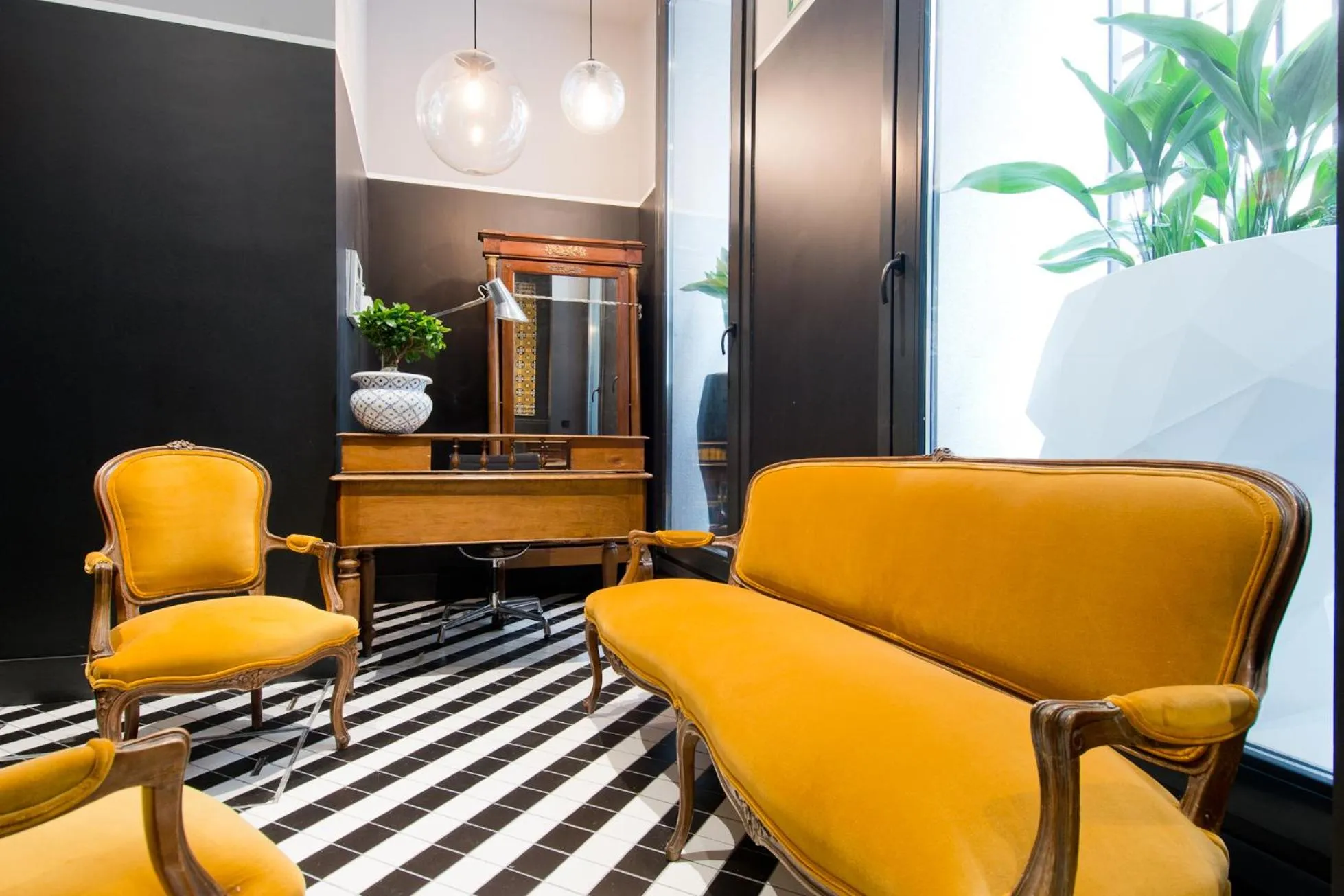 Lobby or reception in Amor de Dios 17 Boutique Apartments