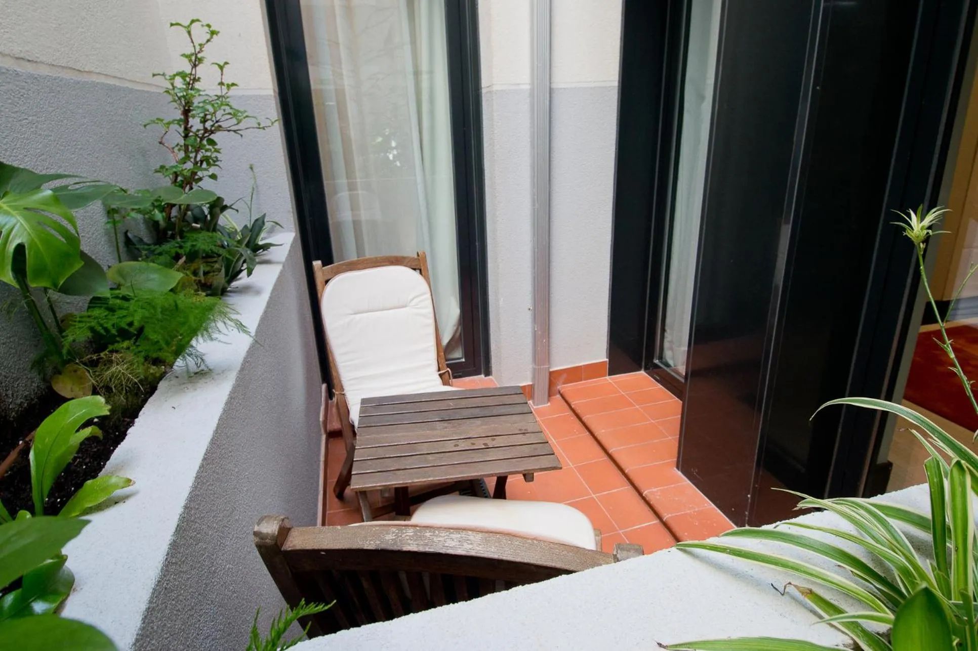 Patio in Amor de Dios 17 Boutique Apartments