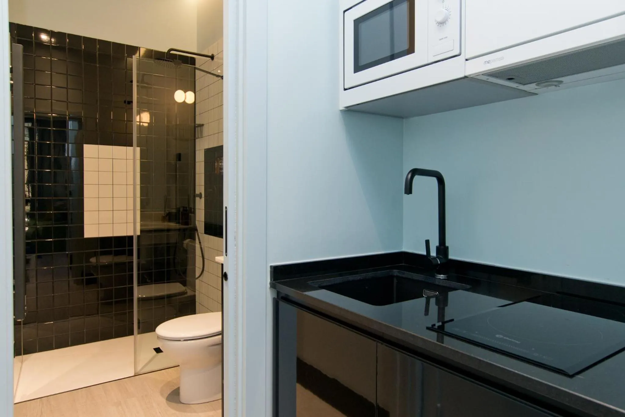 Shower in Amor de Dios 17 Boutique Apartments