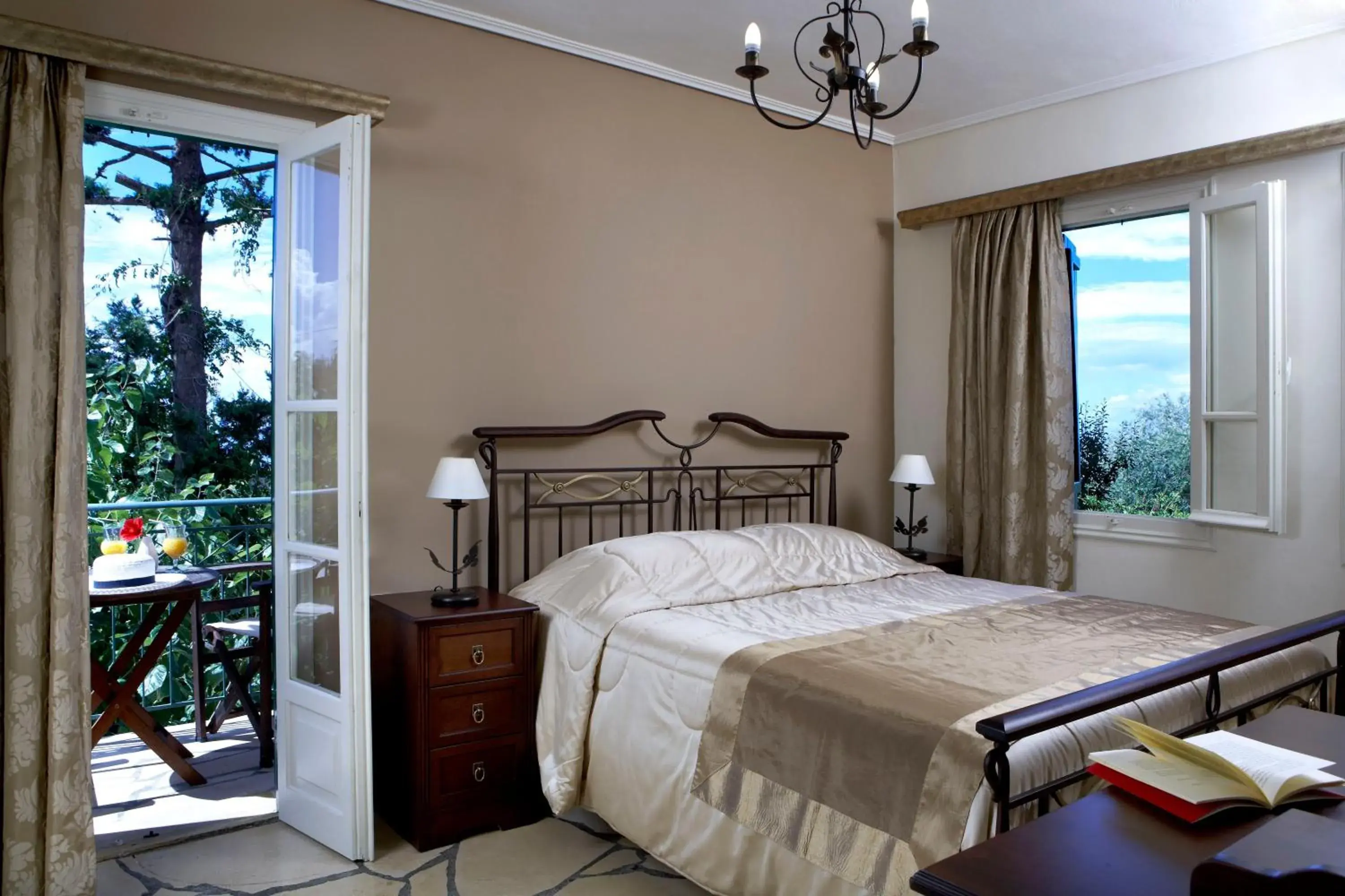 Balcony/Terrace, Bed in Dafnoudi Hotel Apartments Balcony/Terrace, Bed in Dafnoudi Hotel Apartments