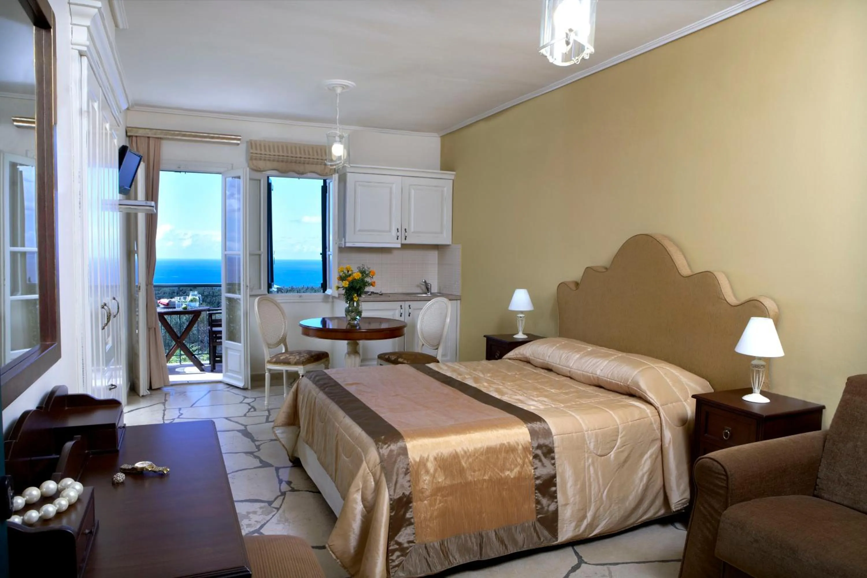 Balcony/Terrace, Bed in Dafnoudi Hotel Apartments