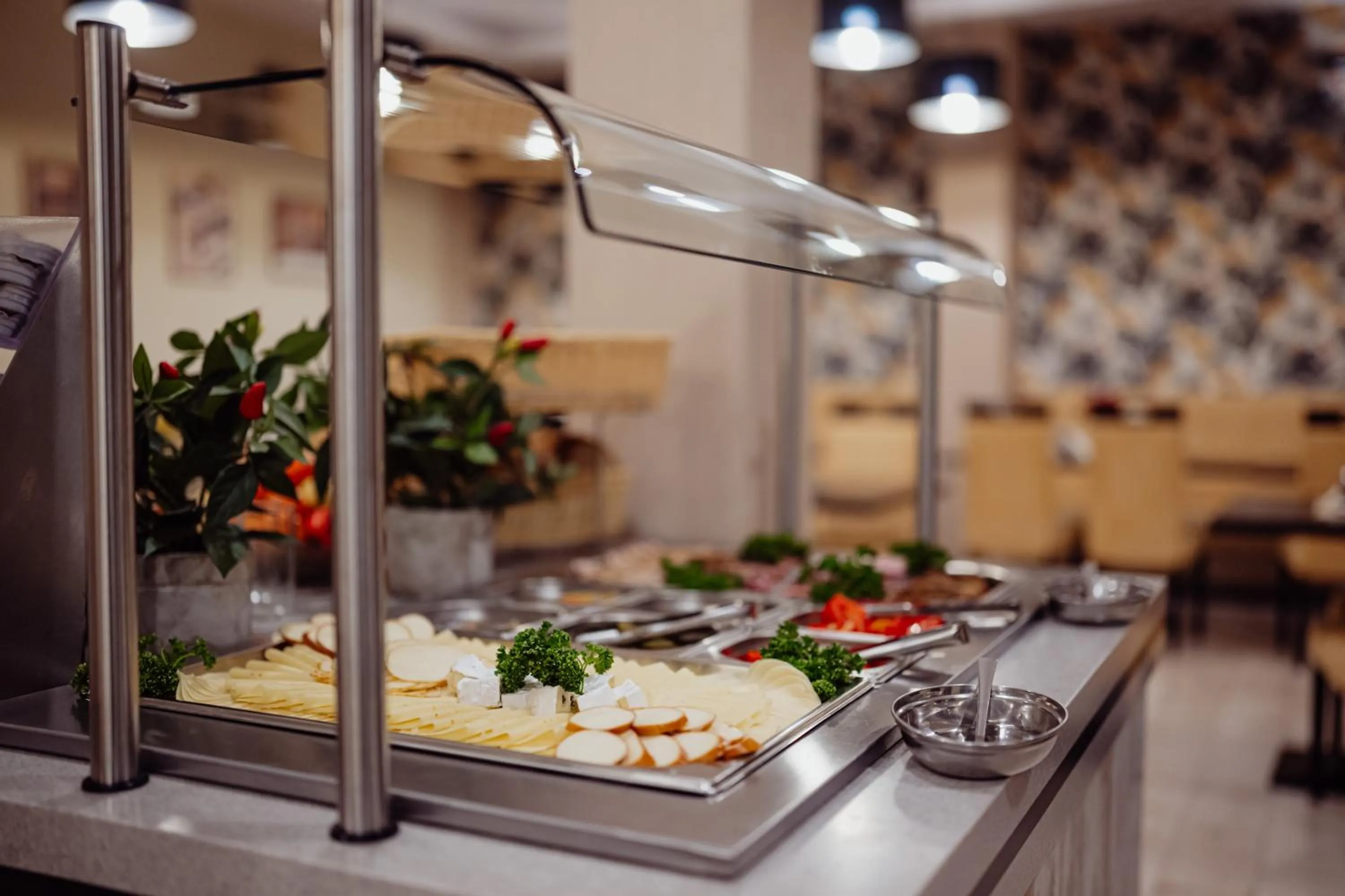 Buffet breakfast in WILLA PETRUS - CENTRUM BALKONY WINDA ŚNIADANIA RELAKS I WYGODa