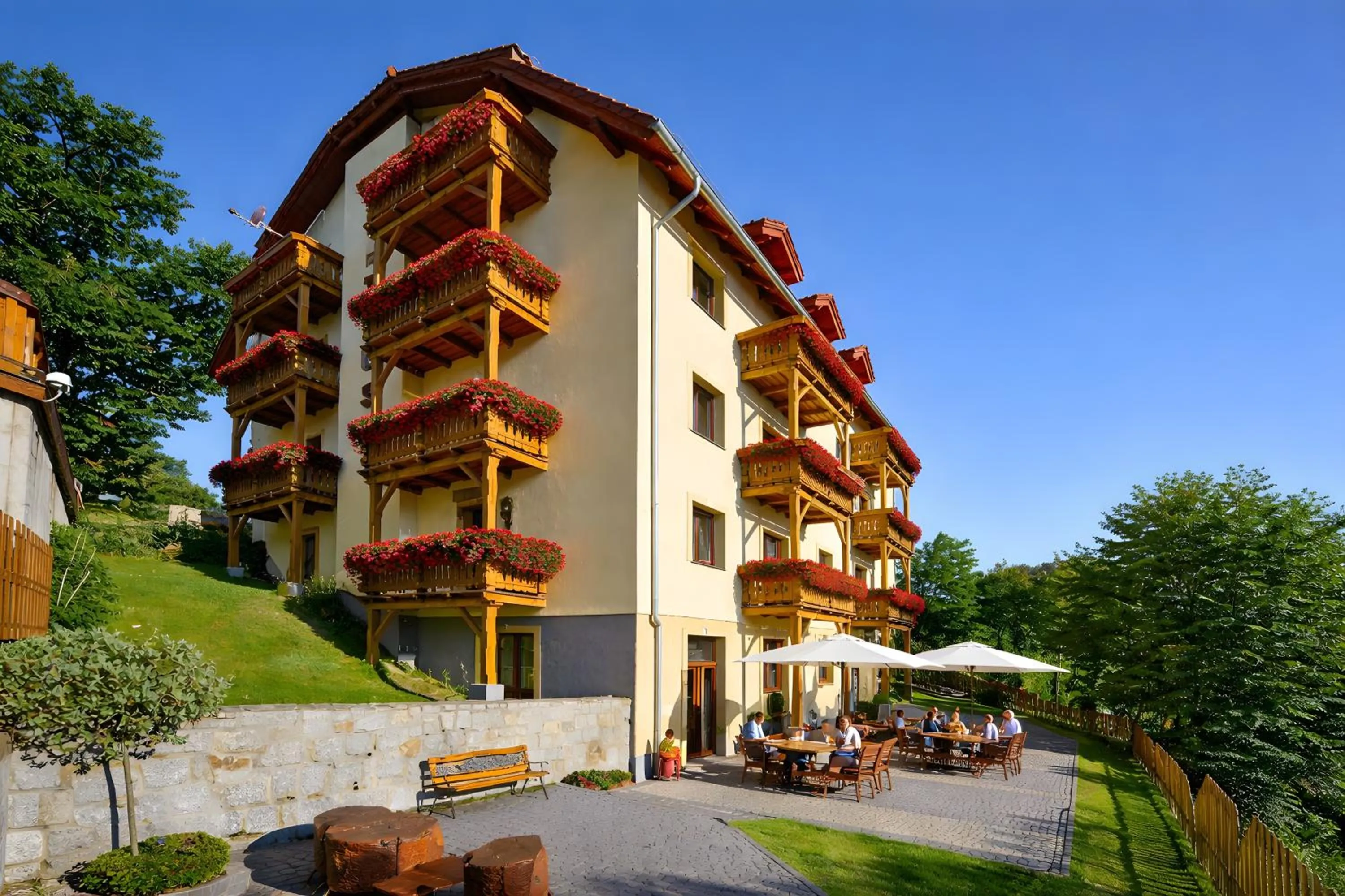 Property building in WILLA PETRUS - CENTRUM BALKONY WINDA ŚNIADANIA RELAKS I WYGODa