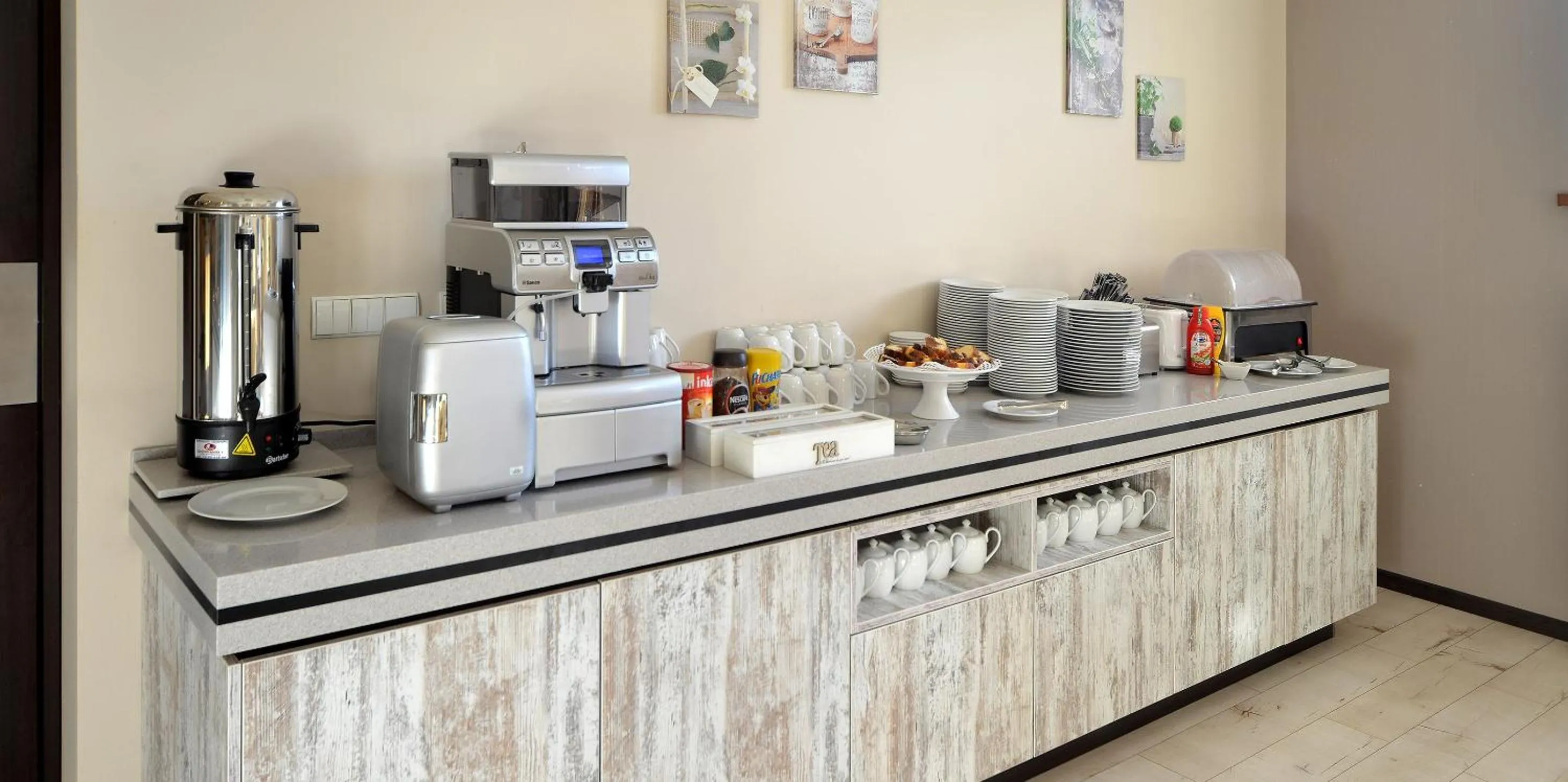 Food and drinks in Willa Petrus