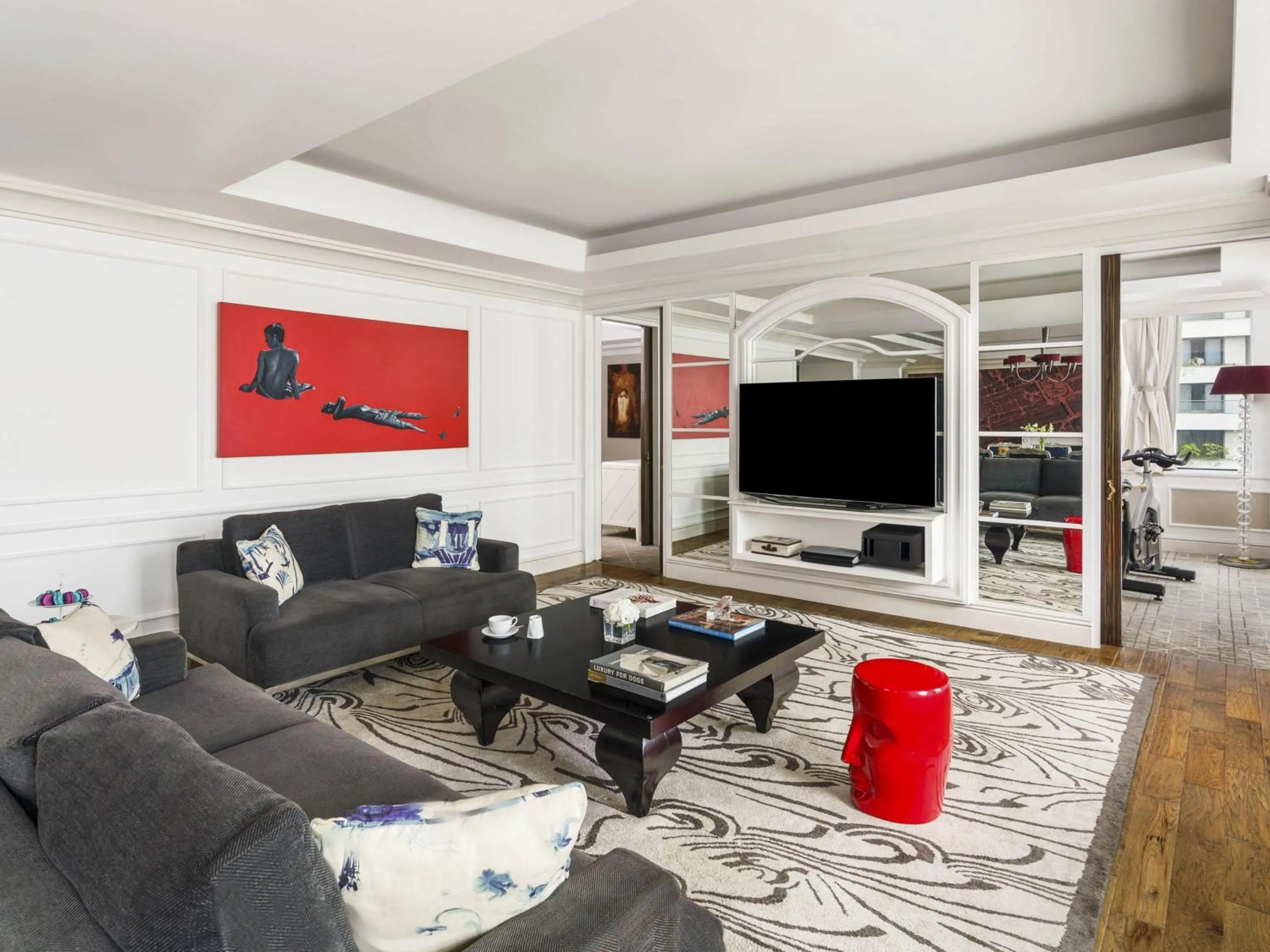 Photo of the whole room in Sofitel Mumbai BKC