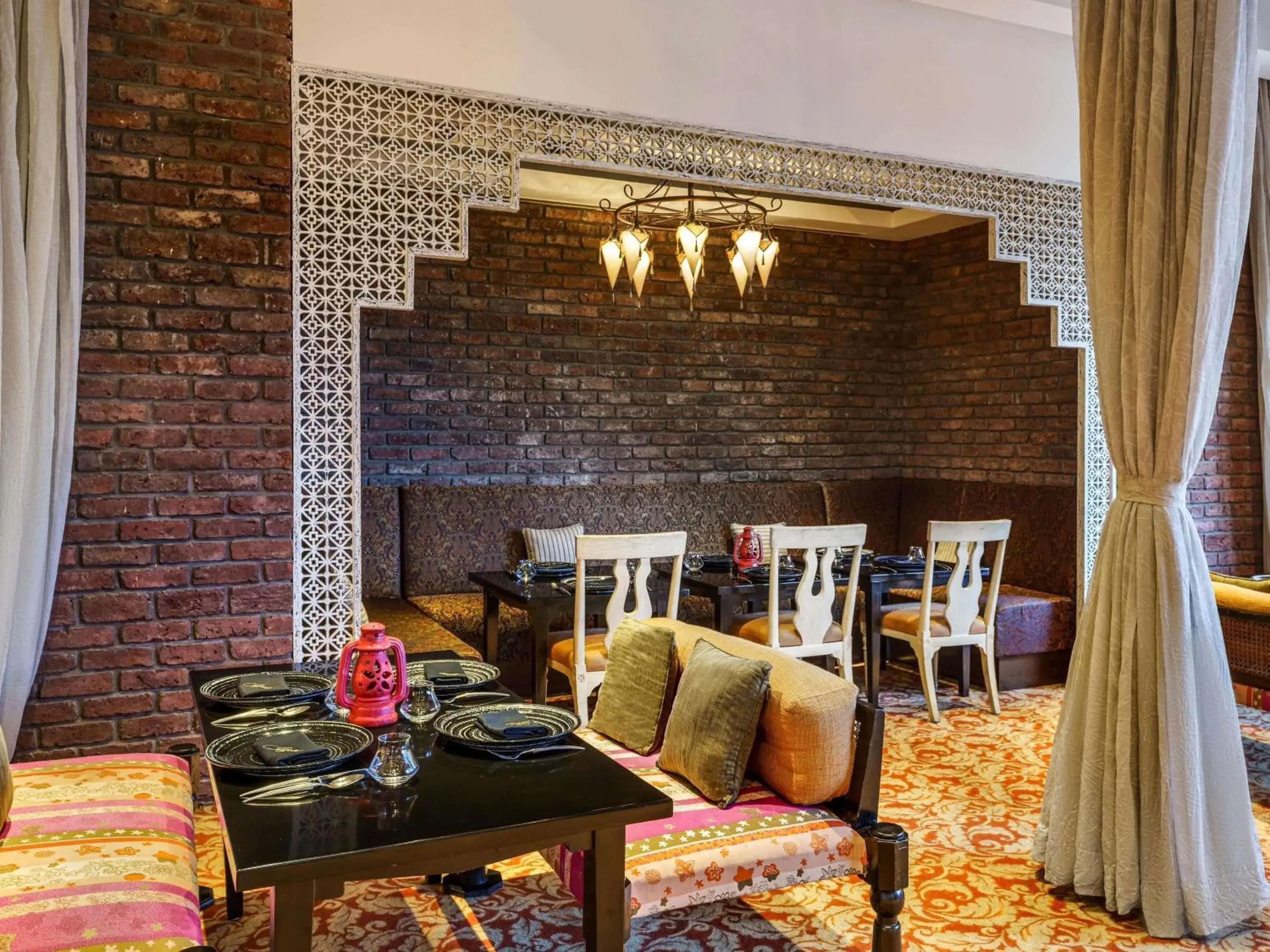 Restaurant/places to eat in Sofitel Mumbai BKC Restaurant/places to eat in Sofitel Mumbai BKC