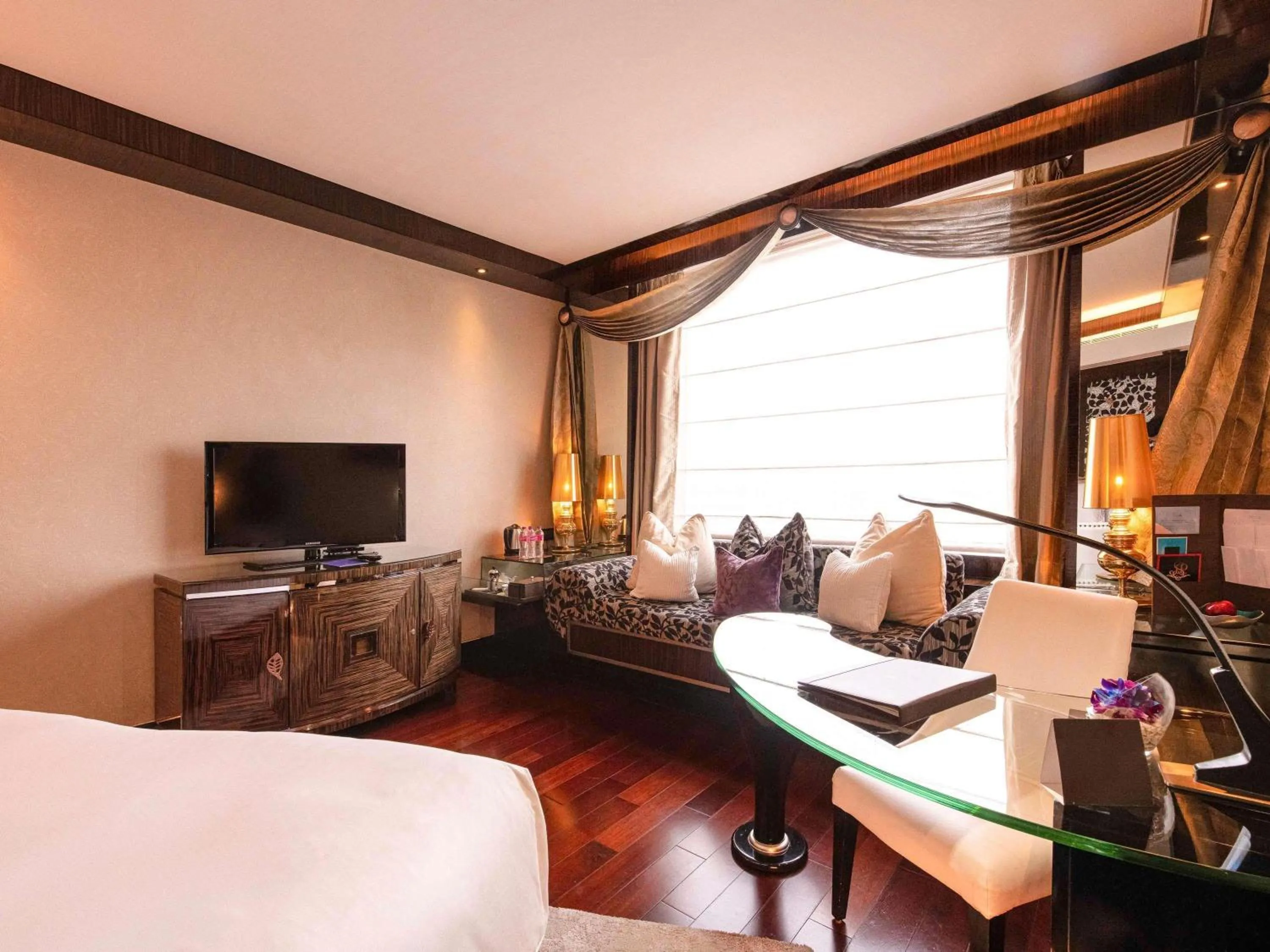 Bedroom, Bed in Sofitel Mumbai BKC