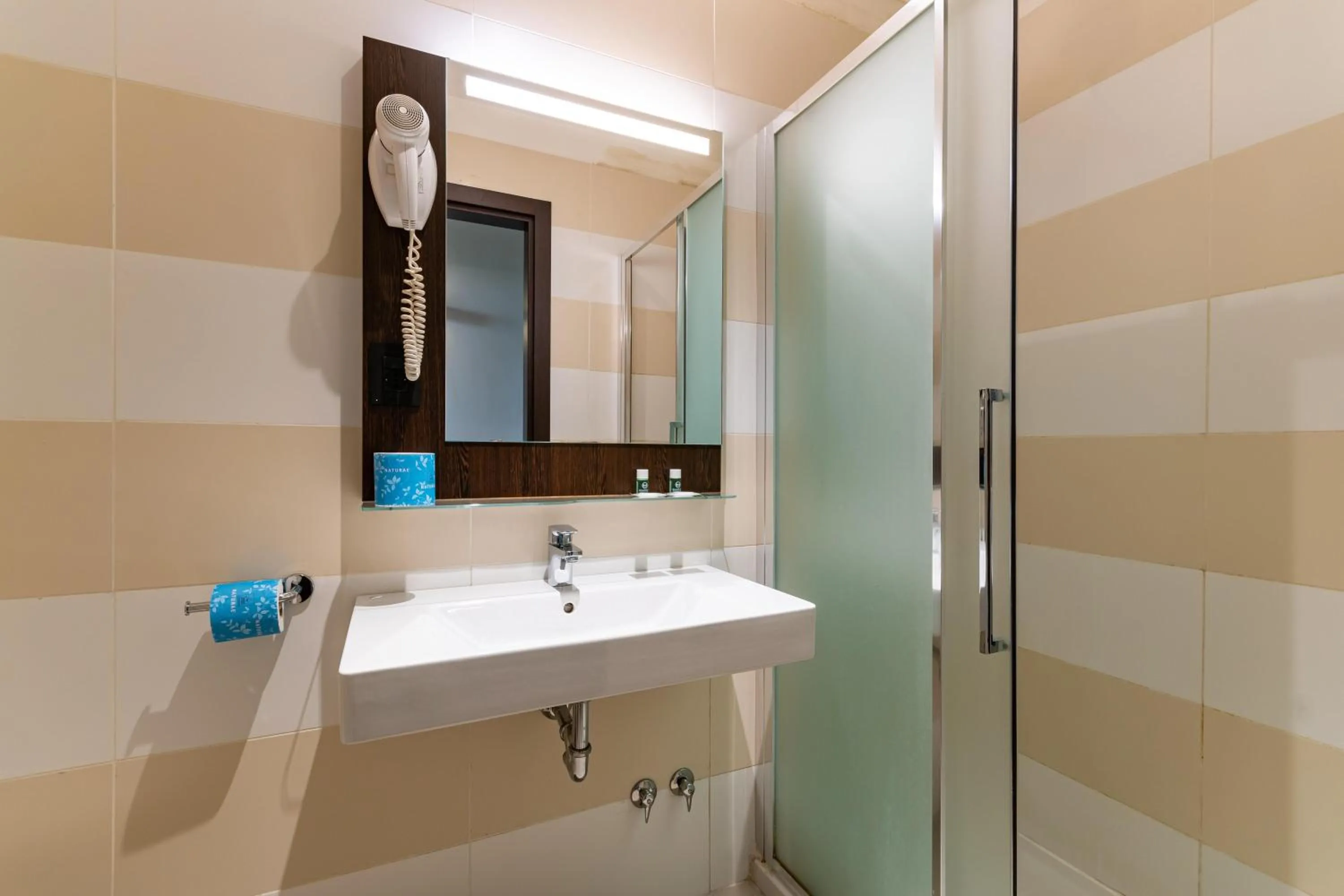 Photo of the whole room in B&B Hotel Genova Principe