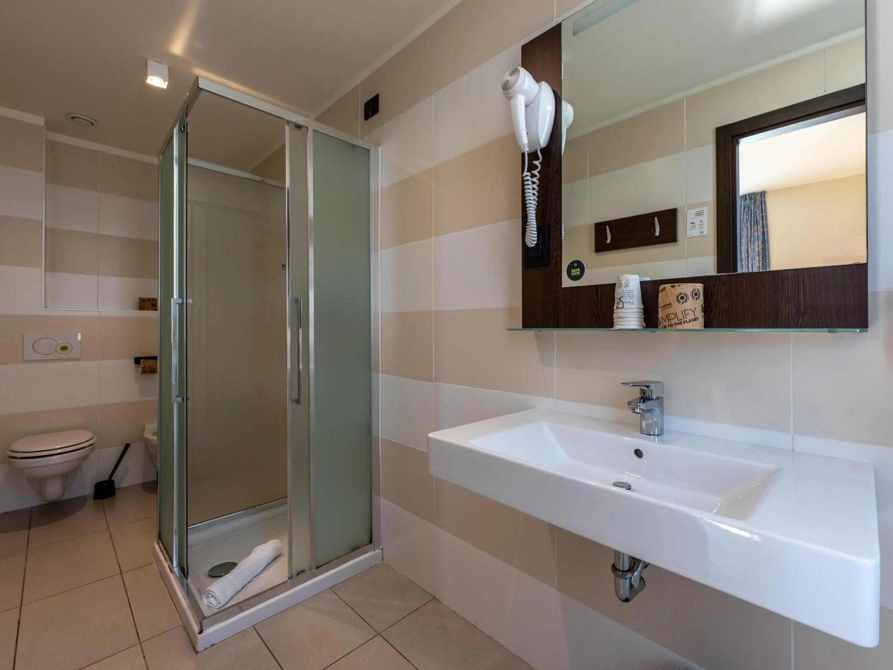 Bathroom in B&B Hotel Genova Principe