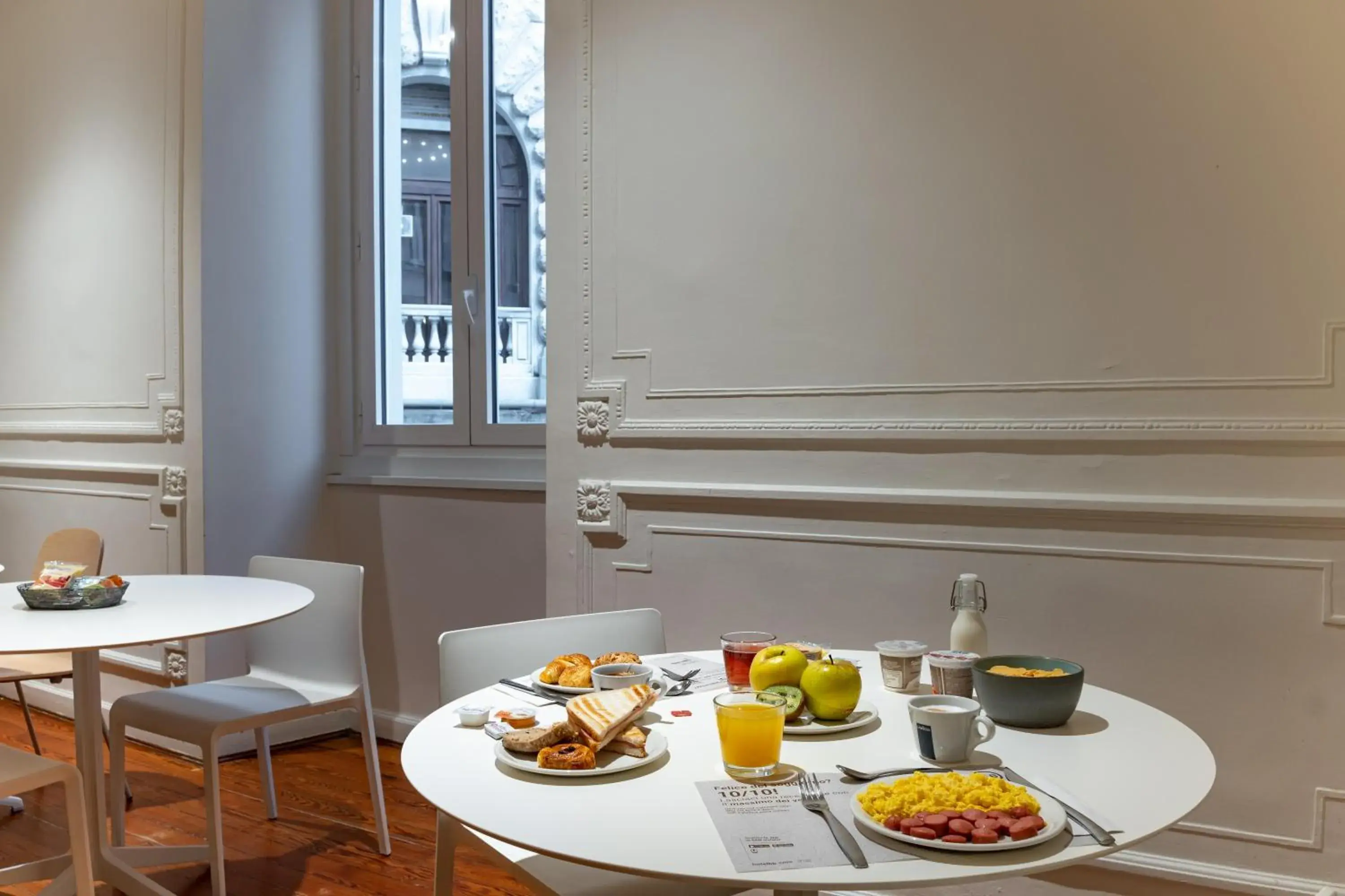 Restaurant/places to eat in B&B Hotel Genova Principe Restaurant/places to eat in B&B Hotel Genova Principe