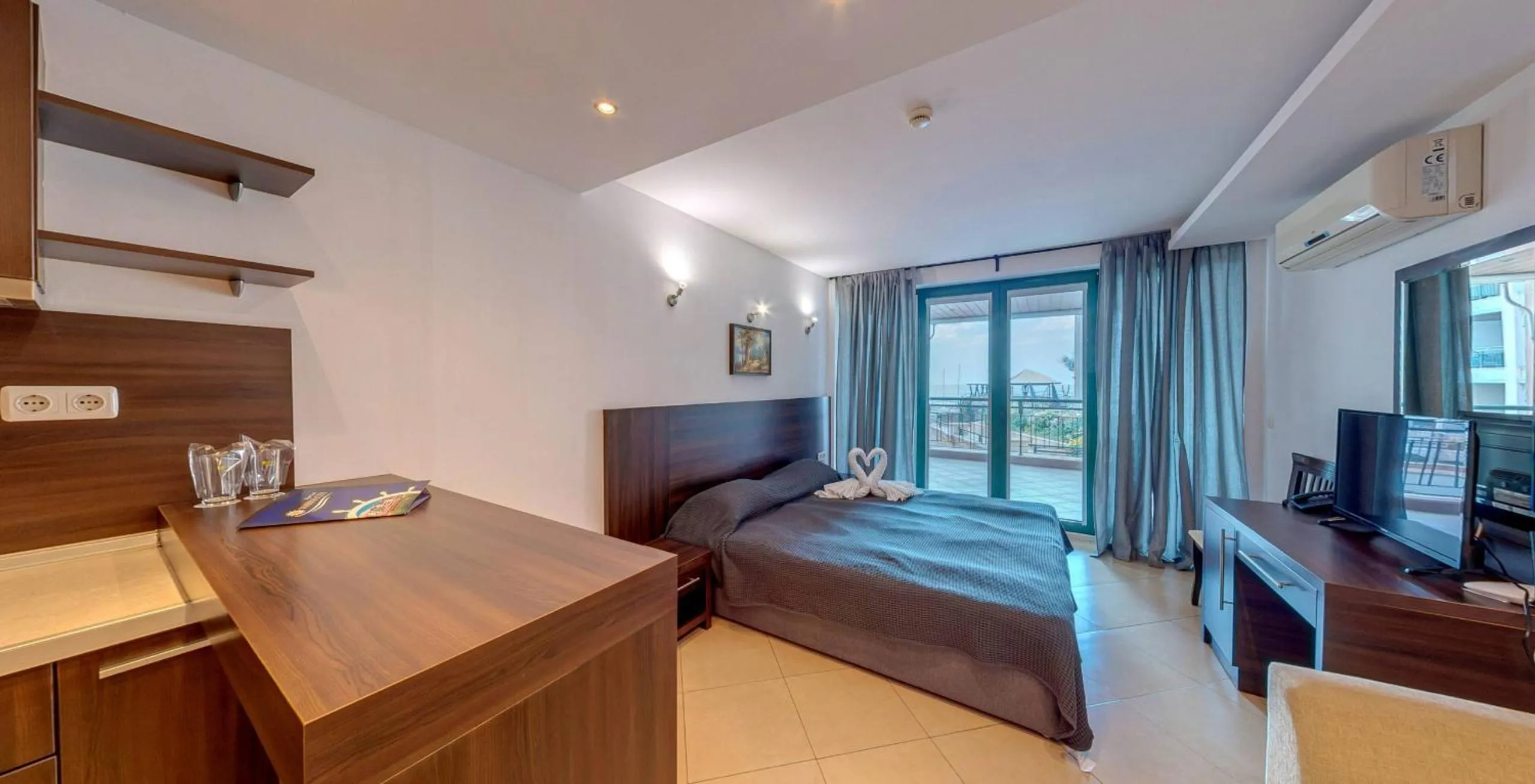 Marina City ApartHotel