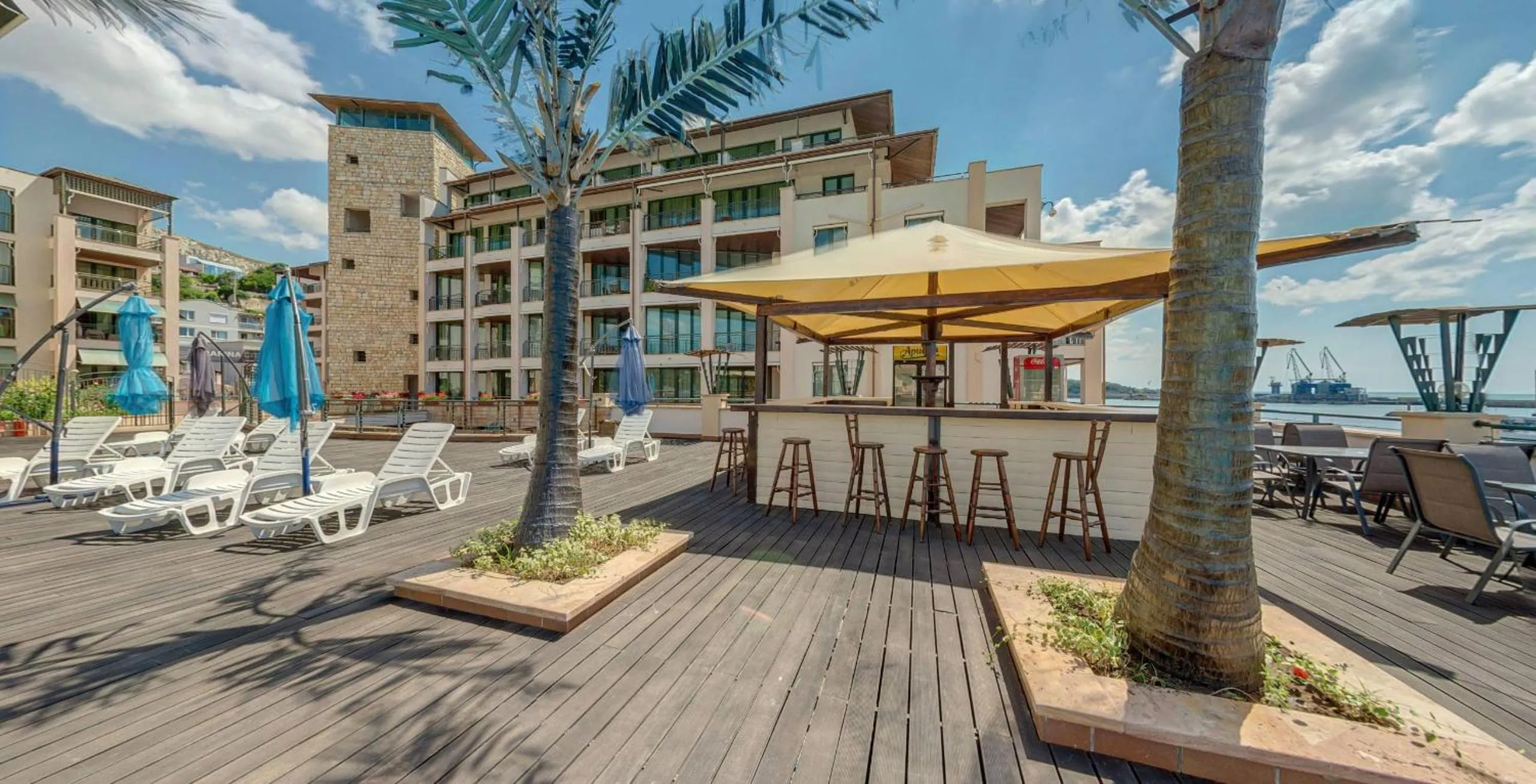 Marina City ApartHotel
